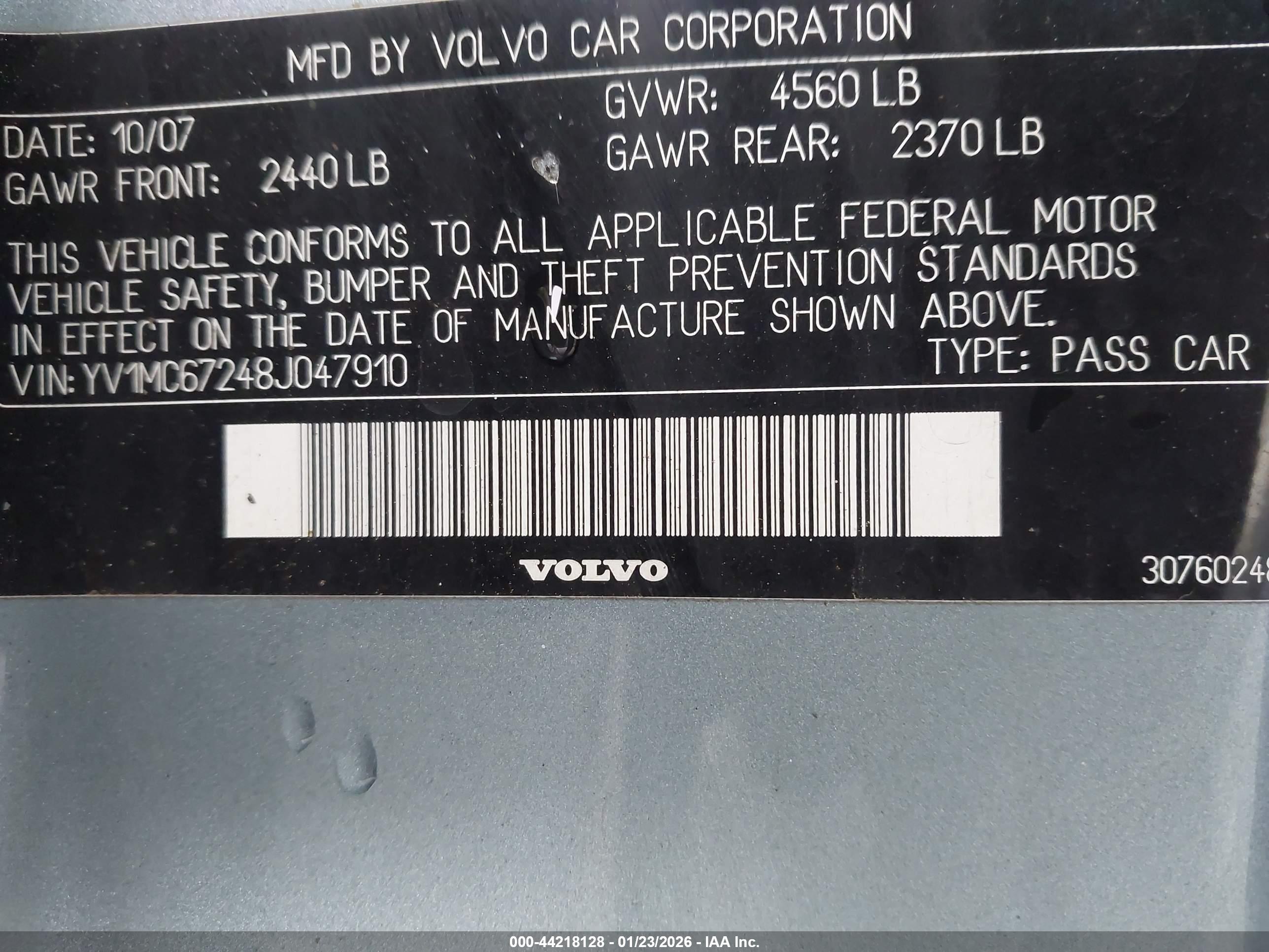 VOLVO C70 image 9