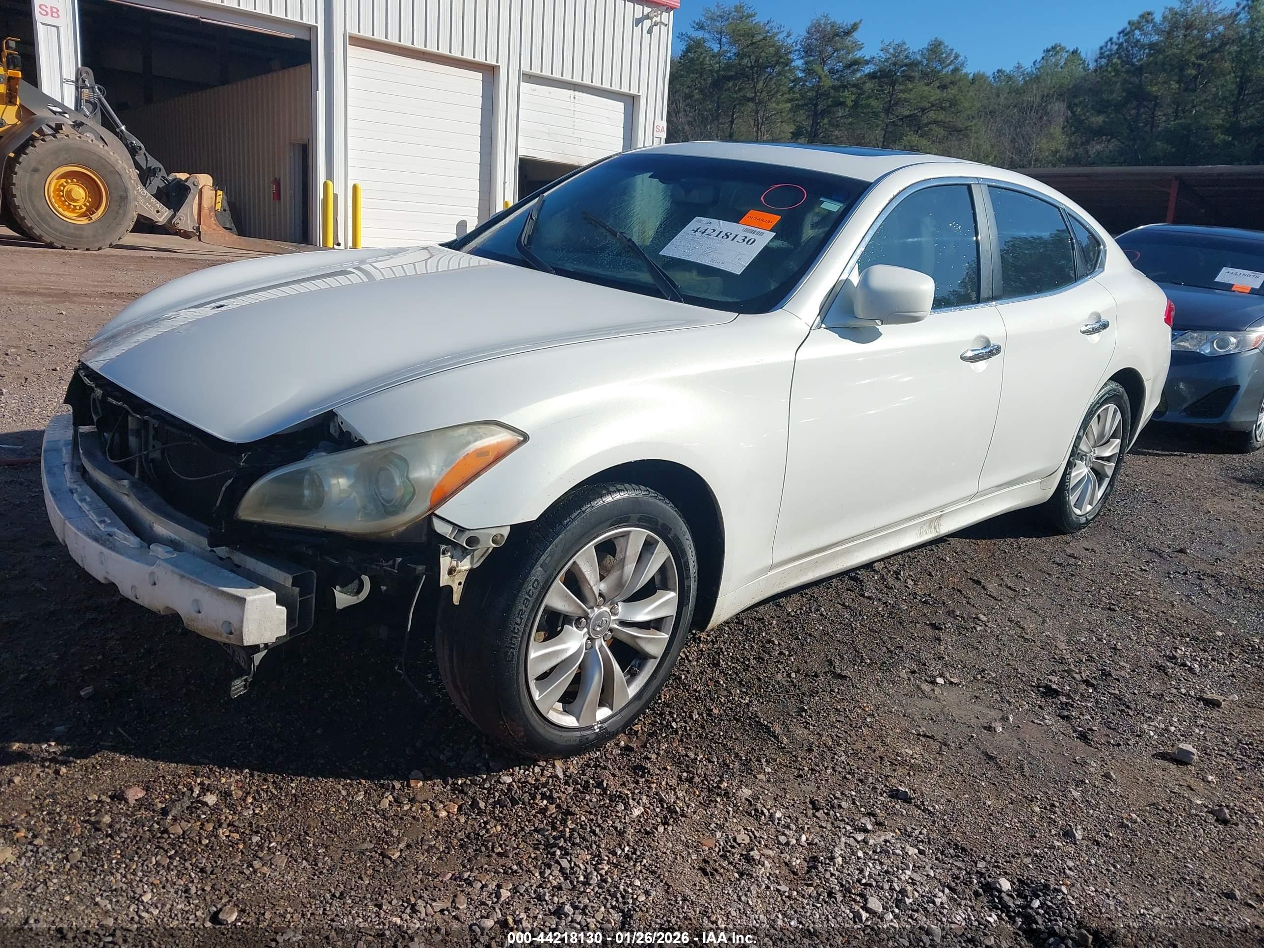 INFINITI M37X image 2