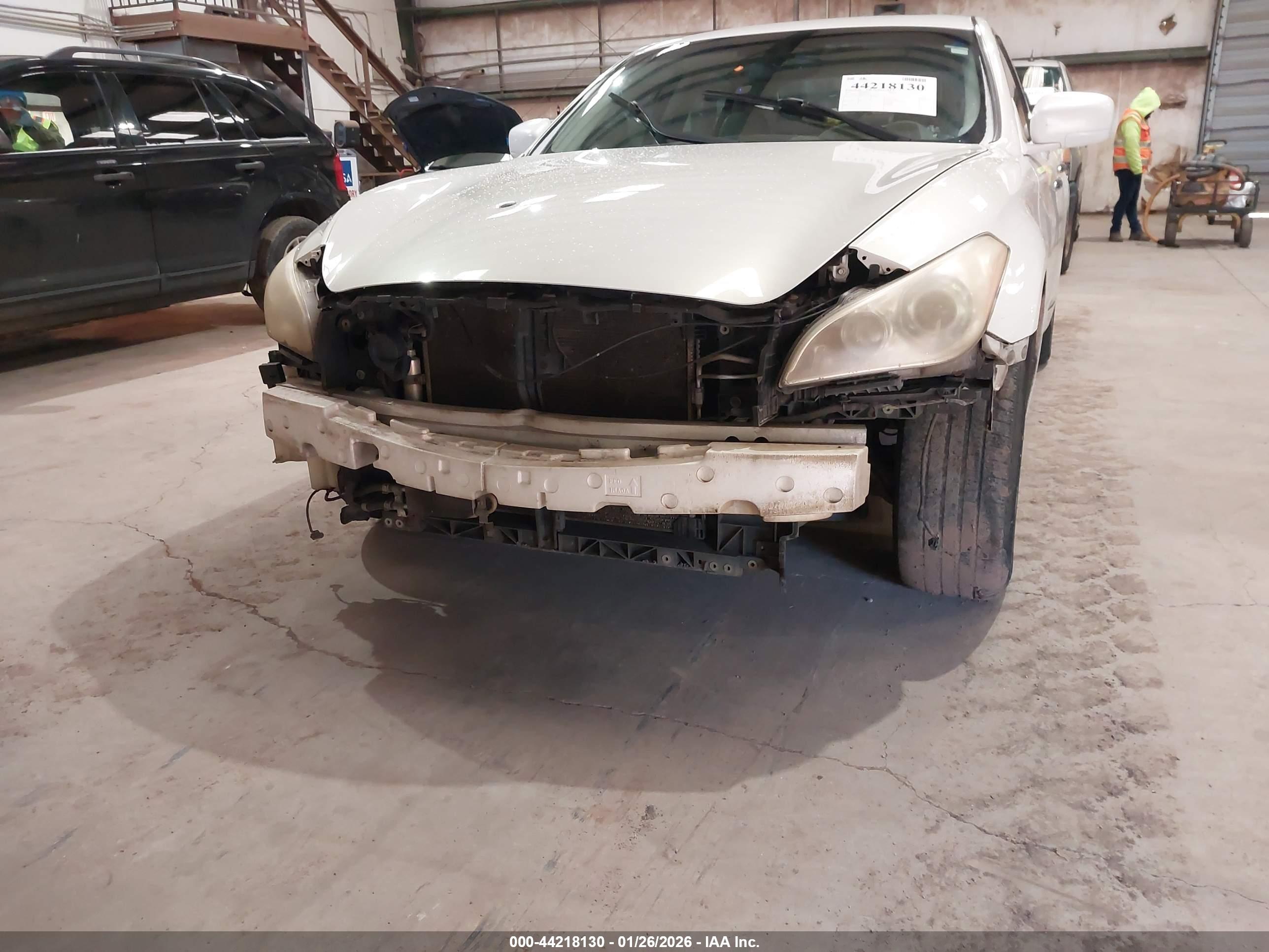 INFINITI M37X image 6