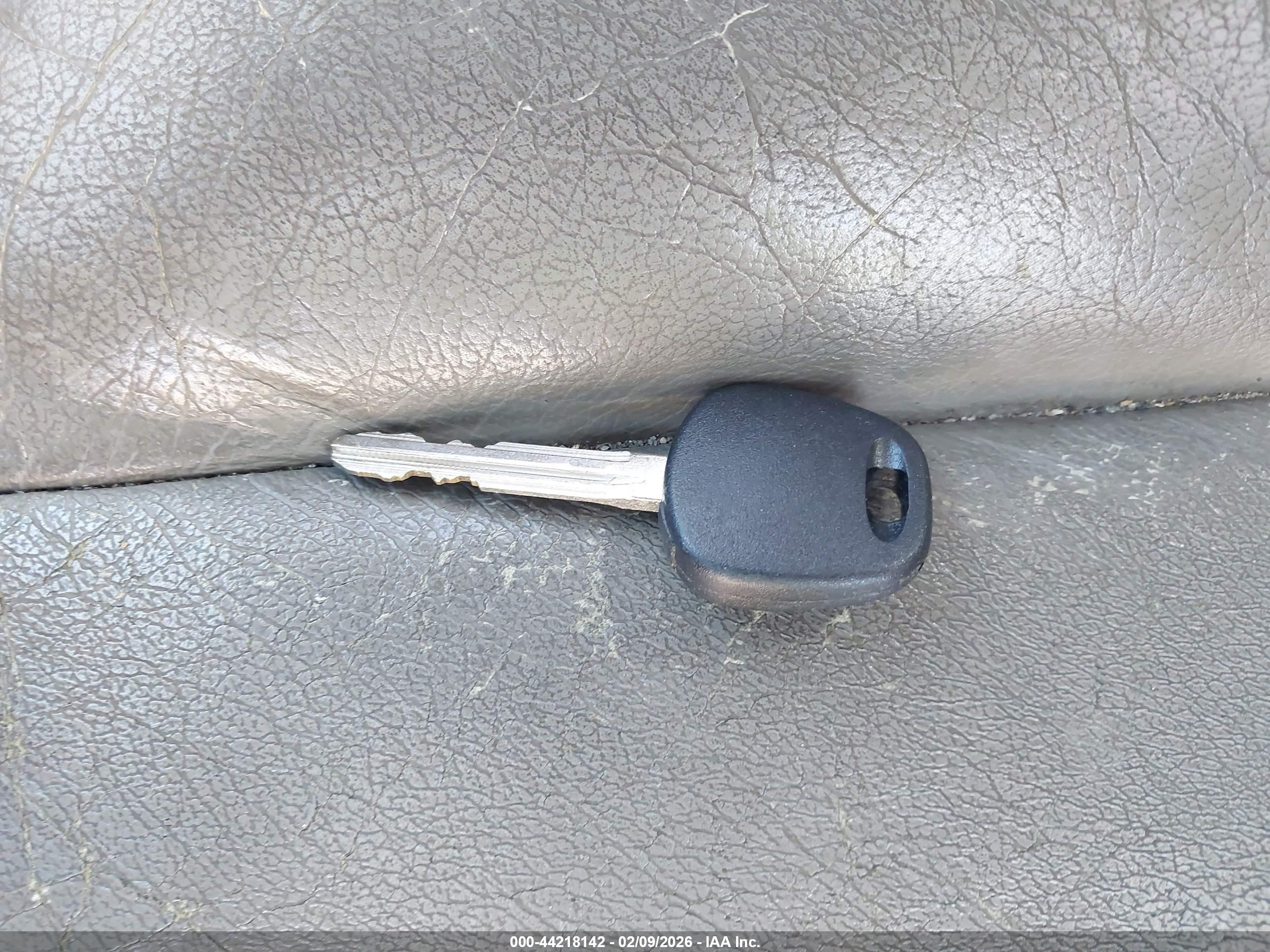TOYOTA CAMRY image 11