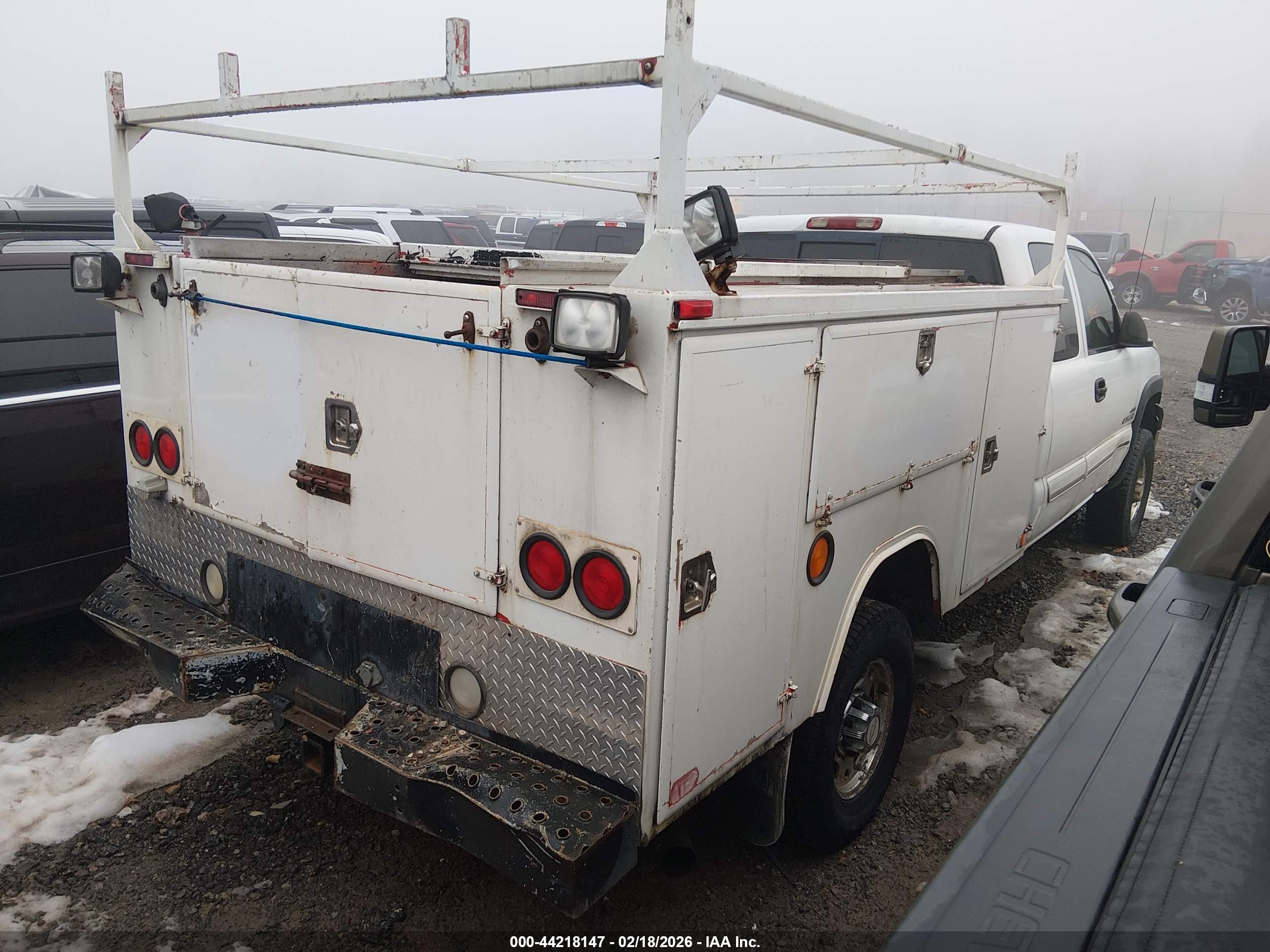 CHEVROLET SILVERADO image 4