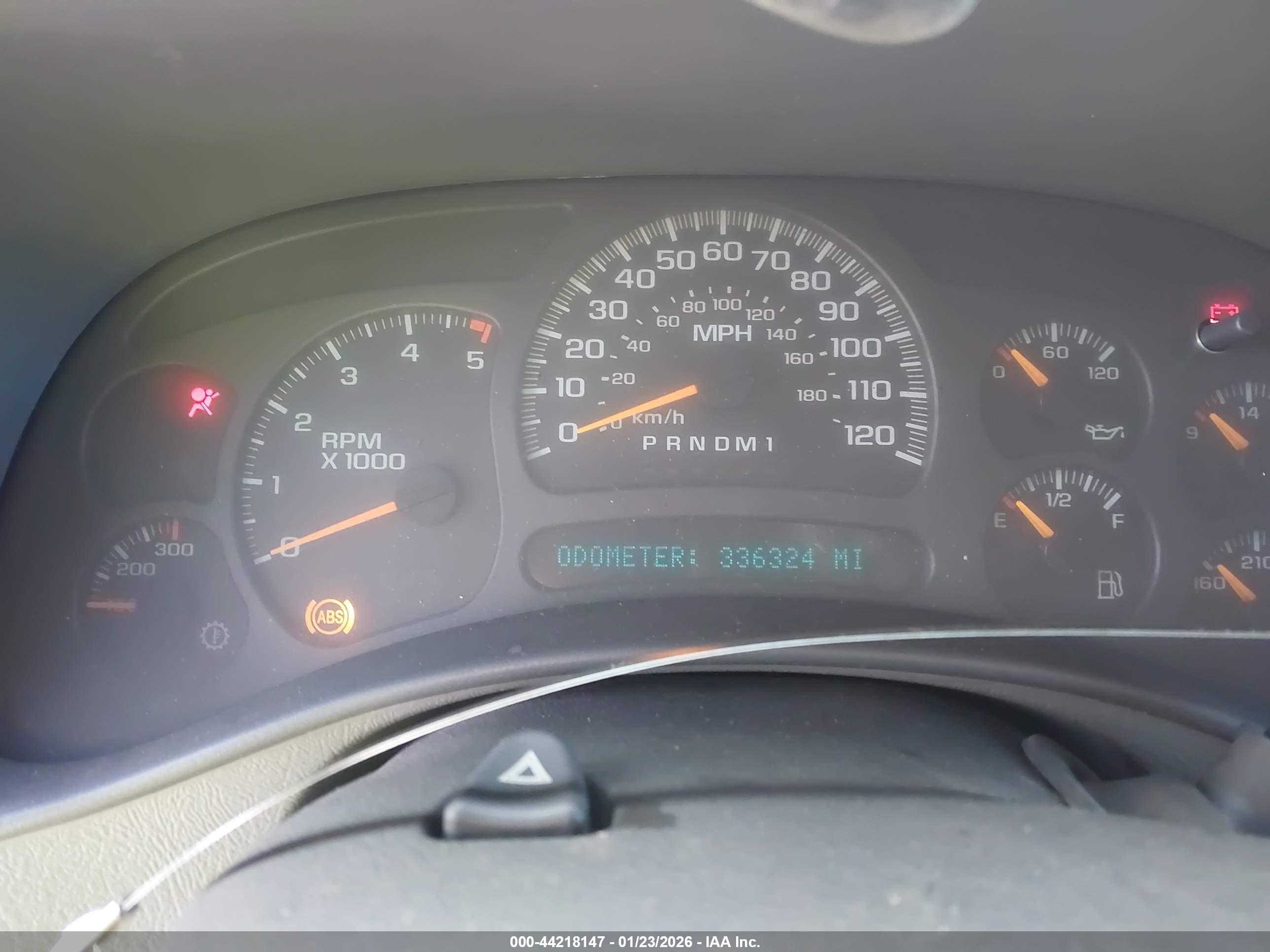 CHEVROLET SILVERADO image 7