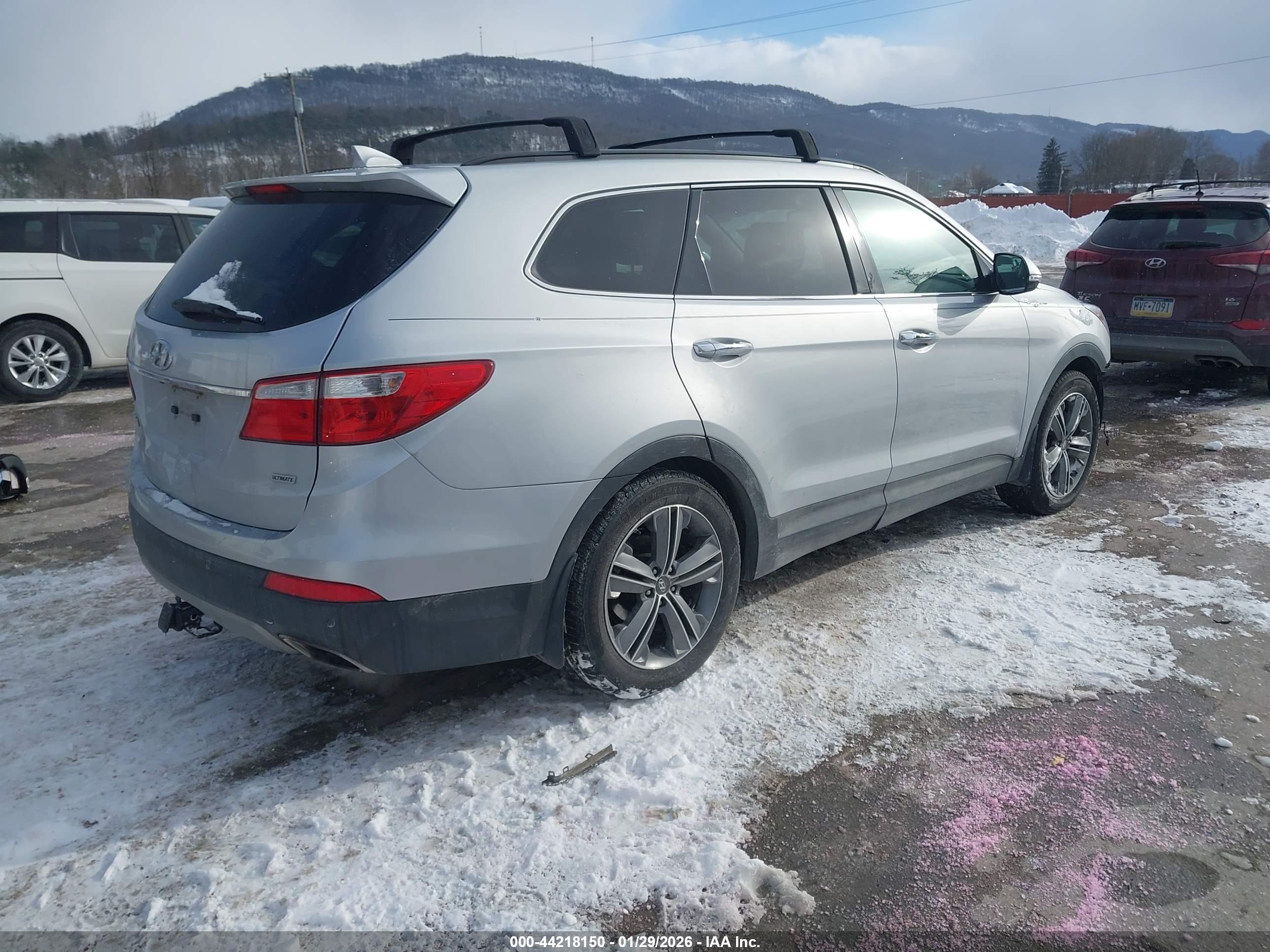 HYUNDAI SANTA image 4