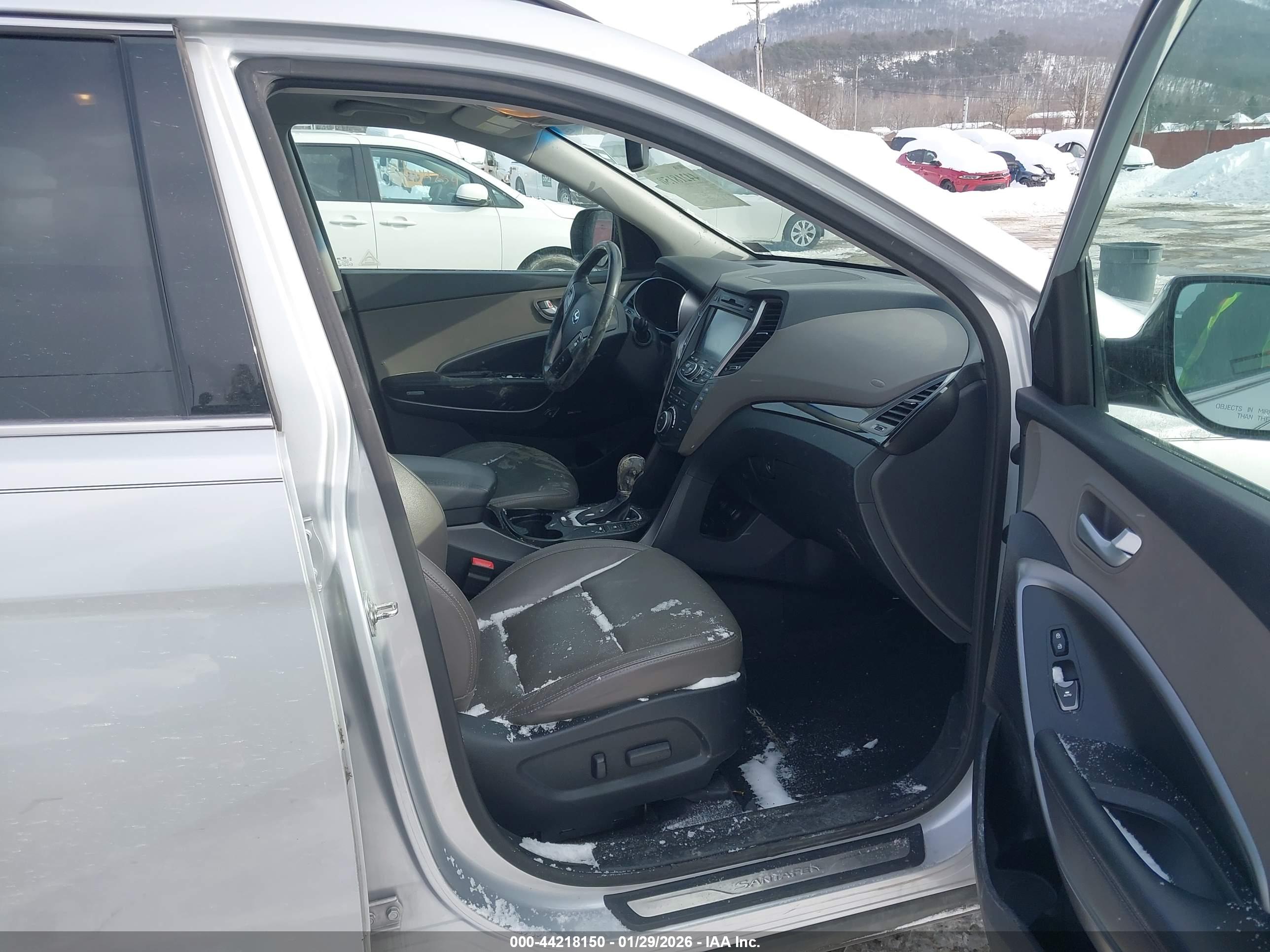 HYUNDAI SANTA image 5