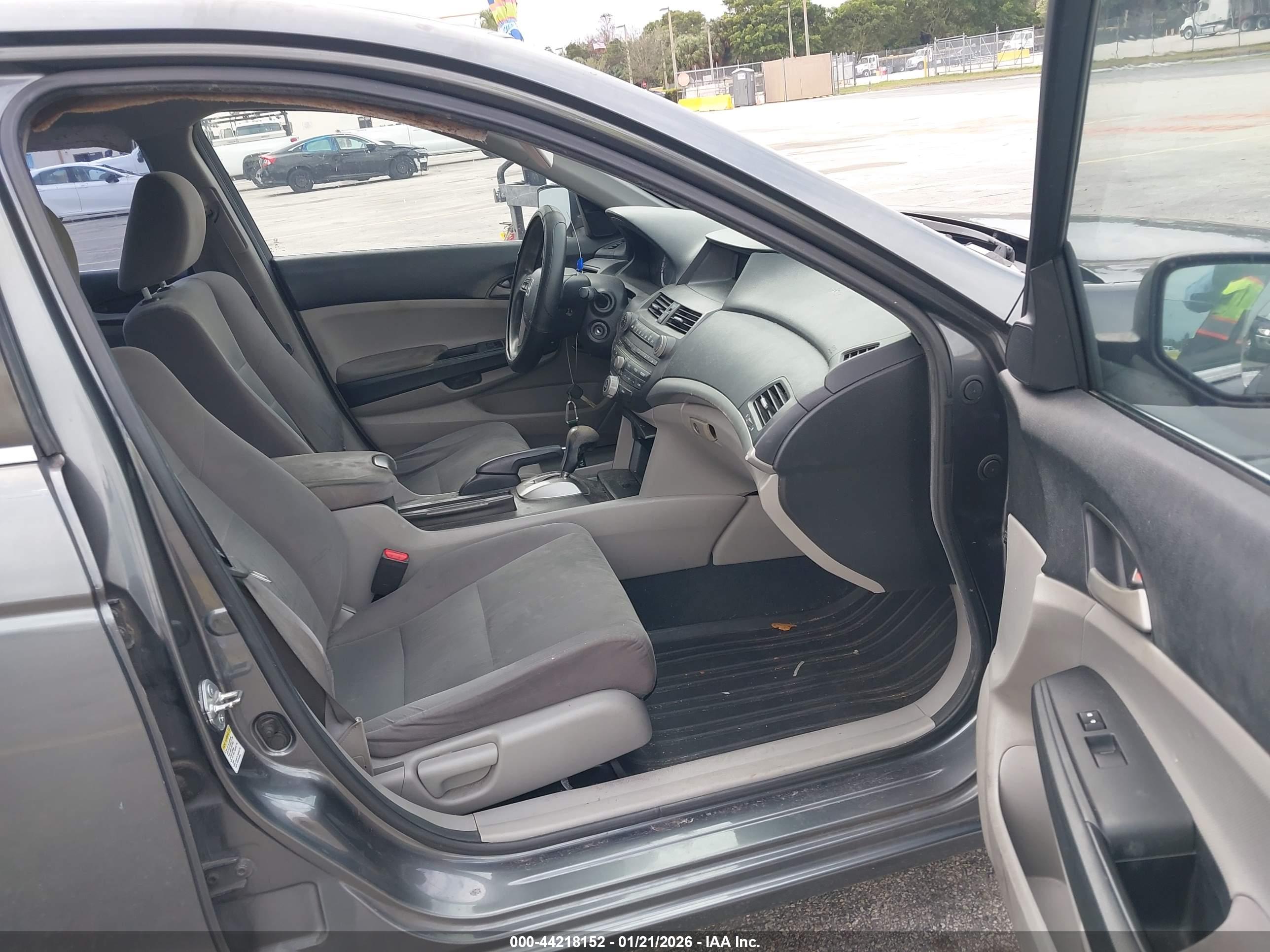 HONDA ACCORD image 5