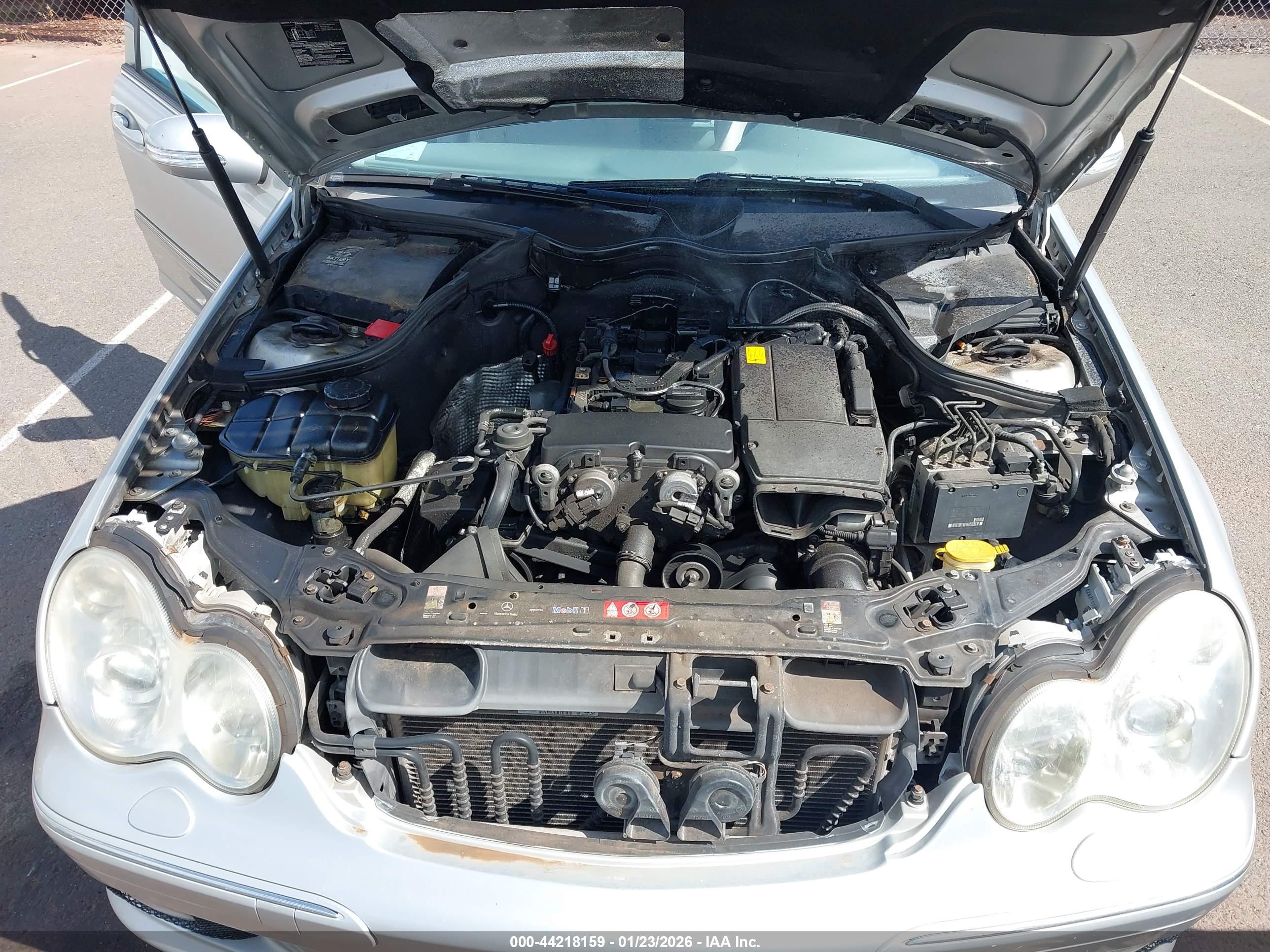 MERCEDES-BENZ C image 10