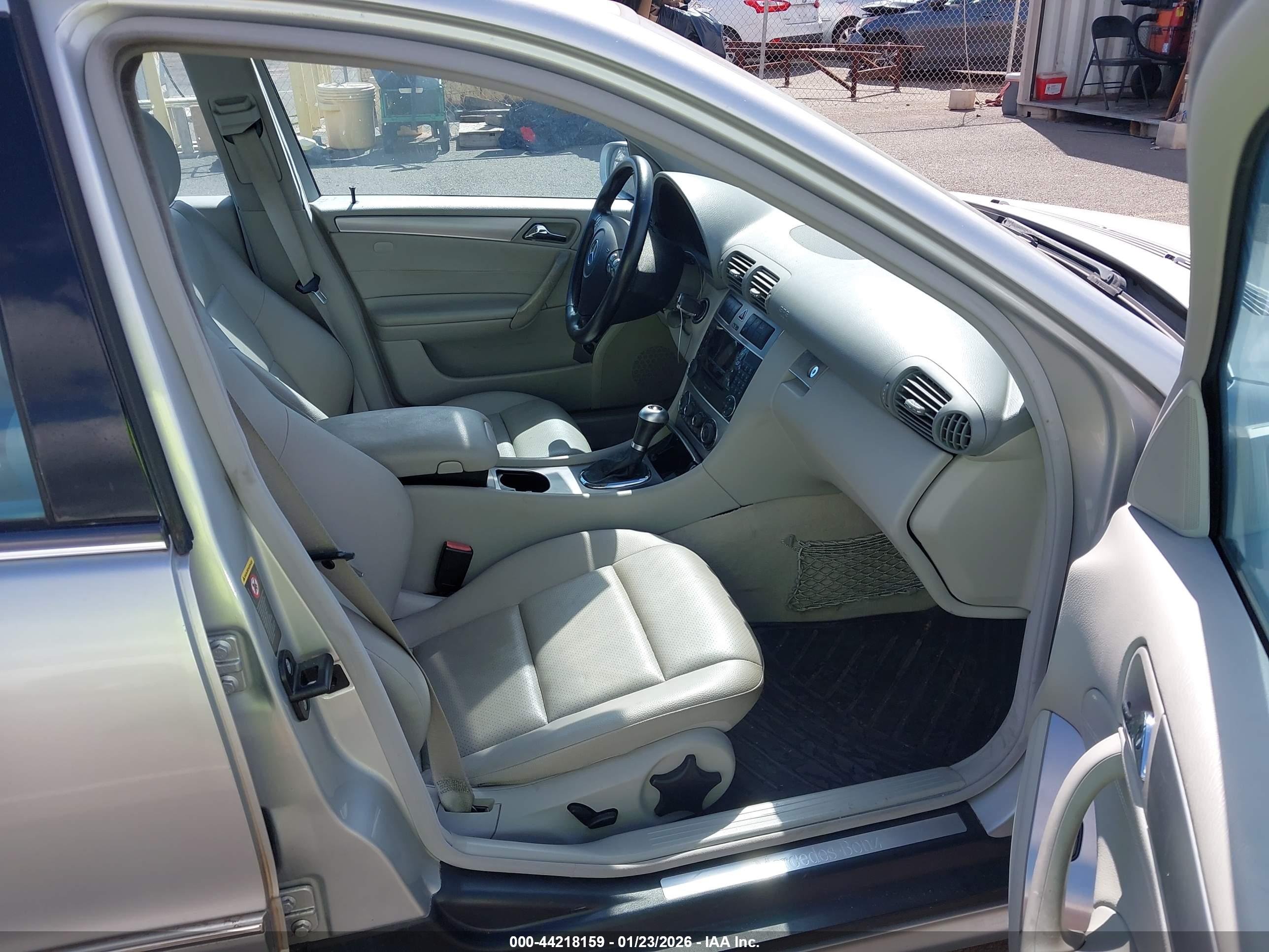 MERCEDES-BENZ C image 5