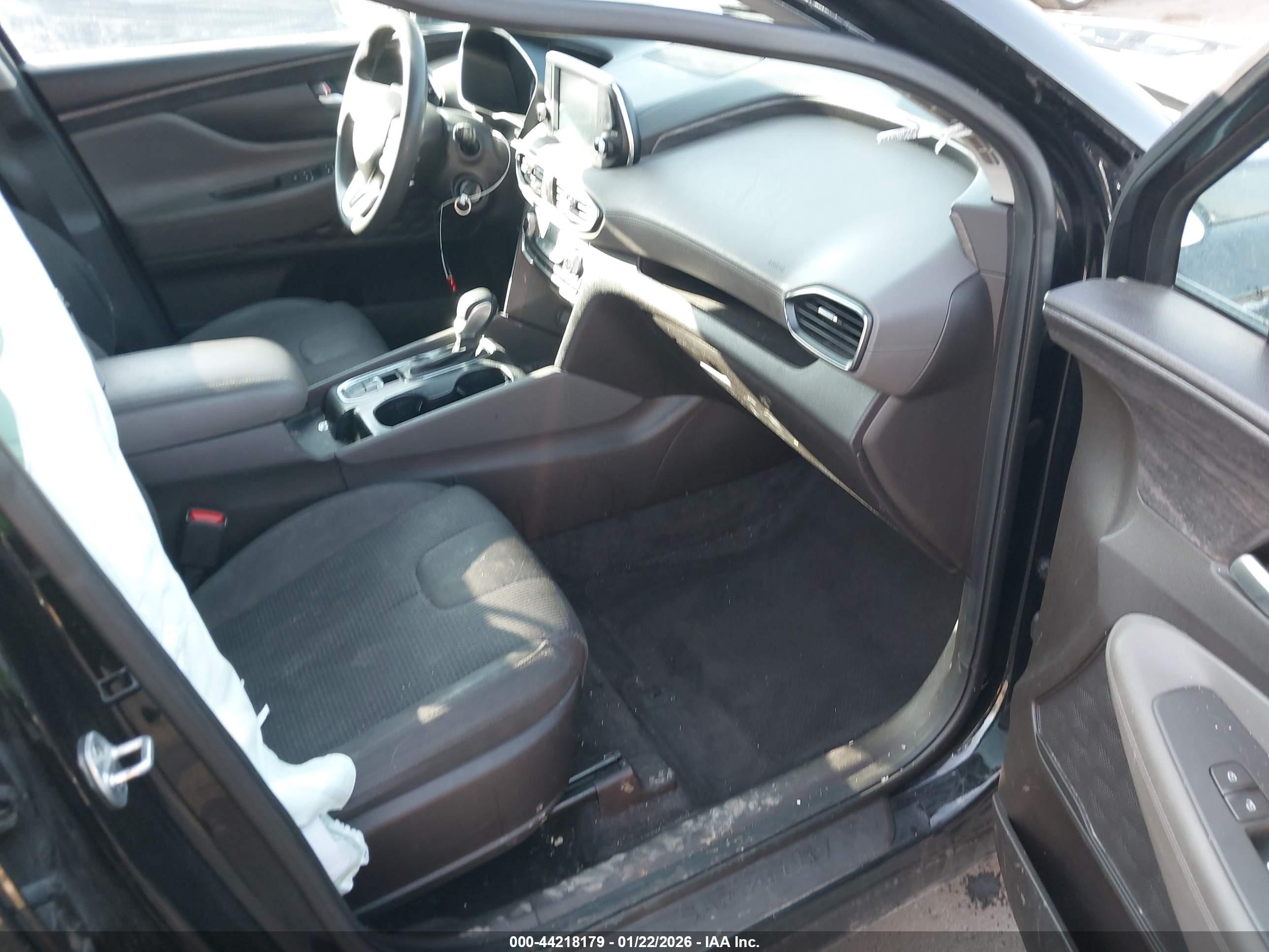 HYUNDAI SANTA image 5