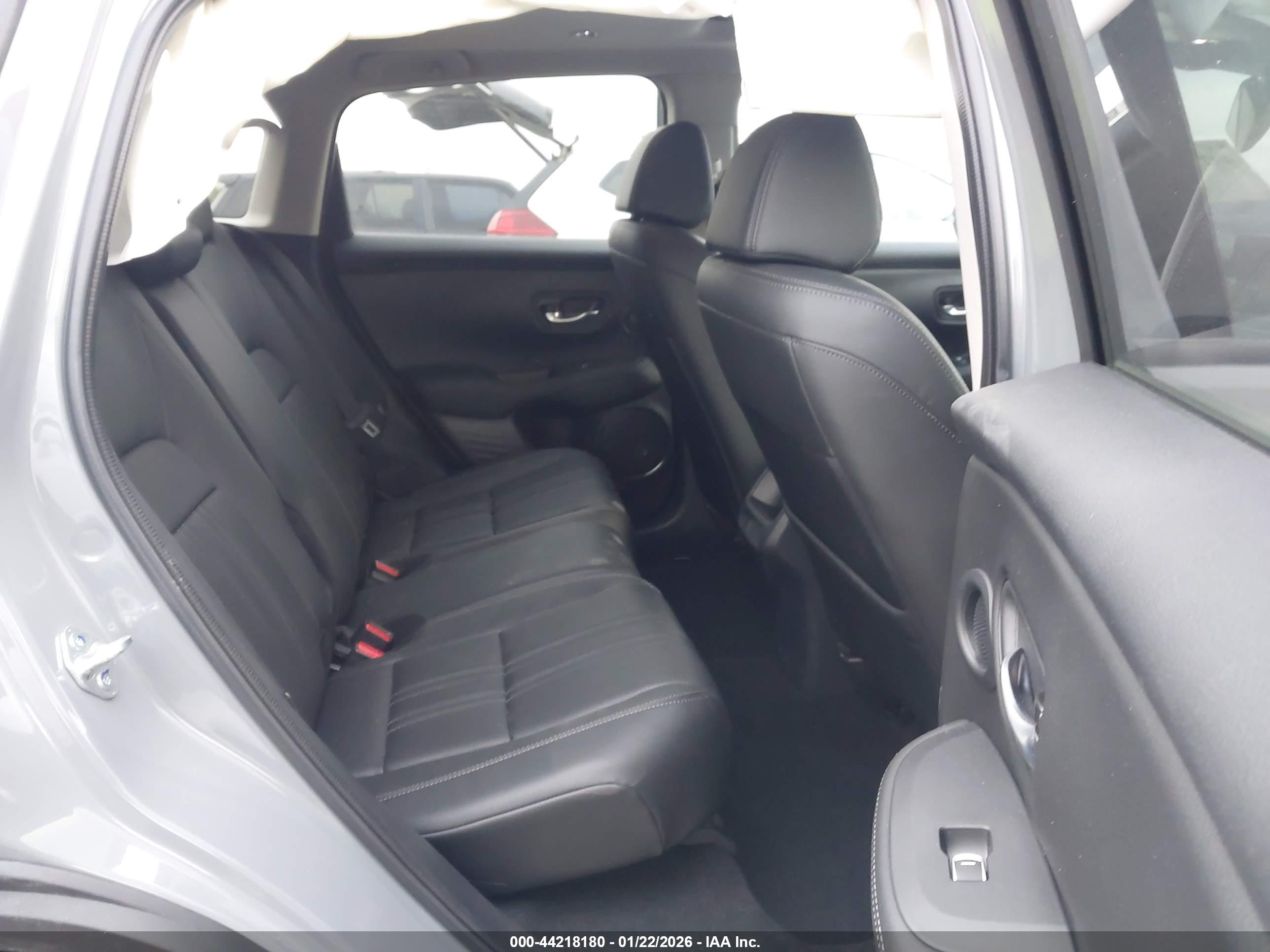 HONDA HR-V image 8
