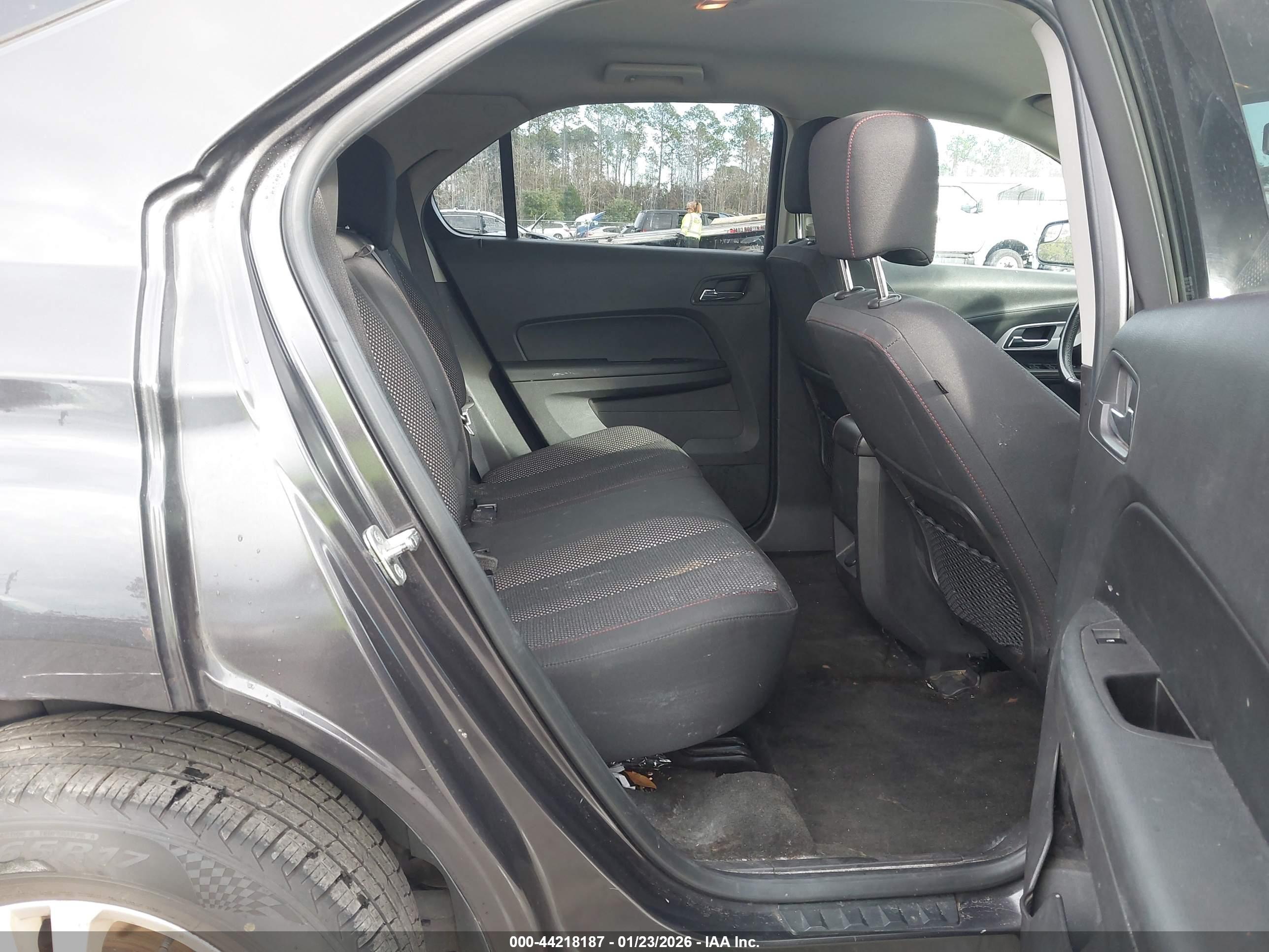 CHEVROLET EQUINOX image 8