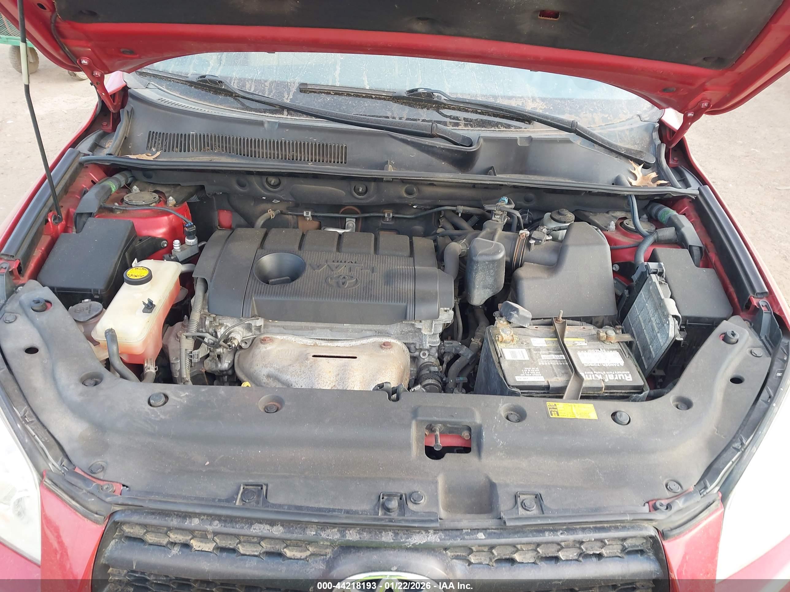 TOYOTA RAV4 image 10