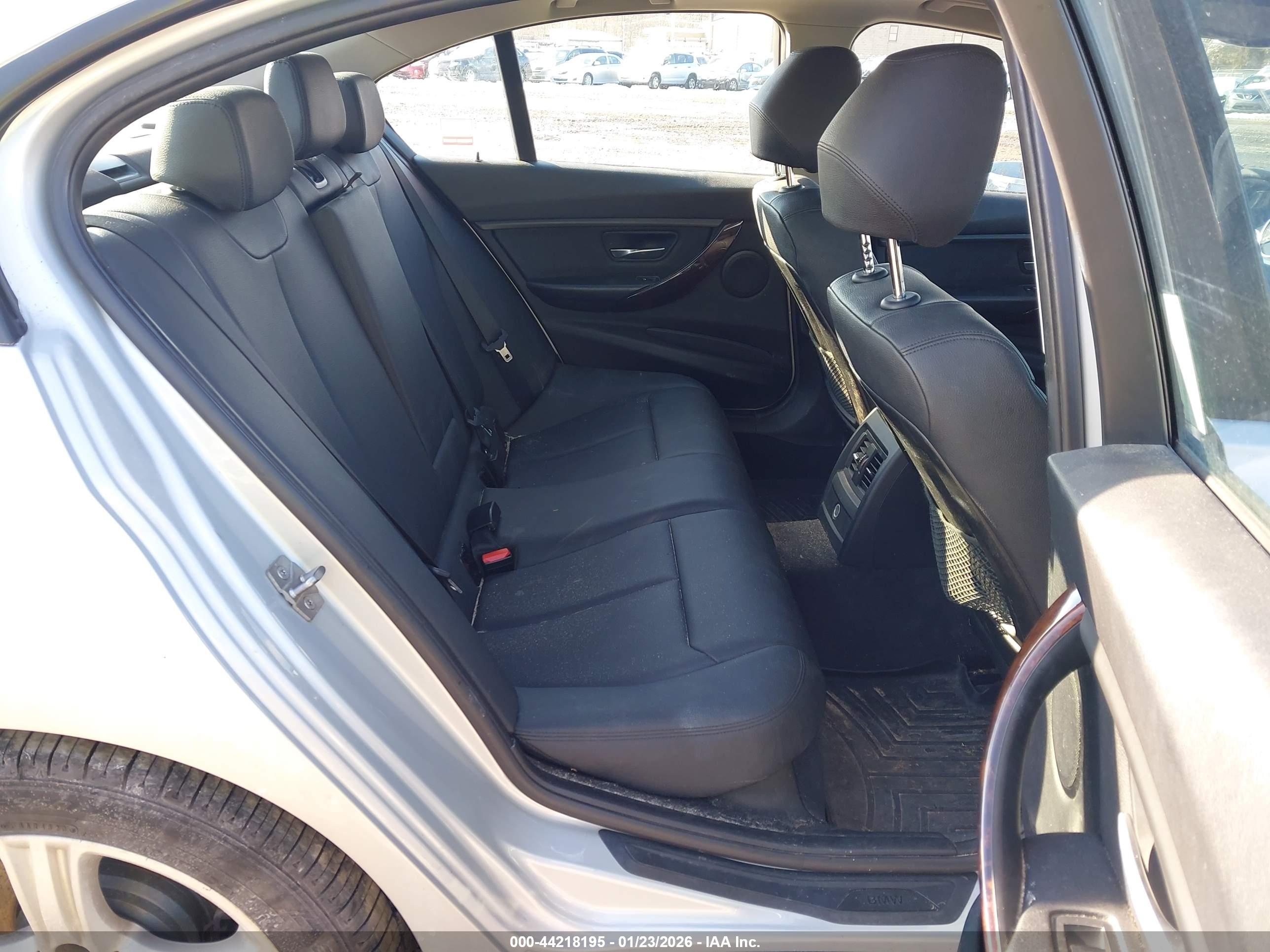 BMW 328D image 8
