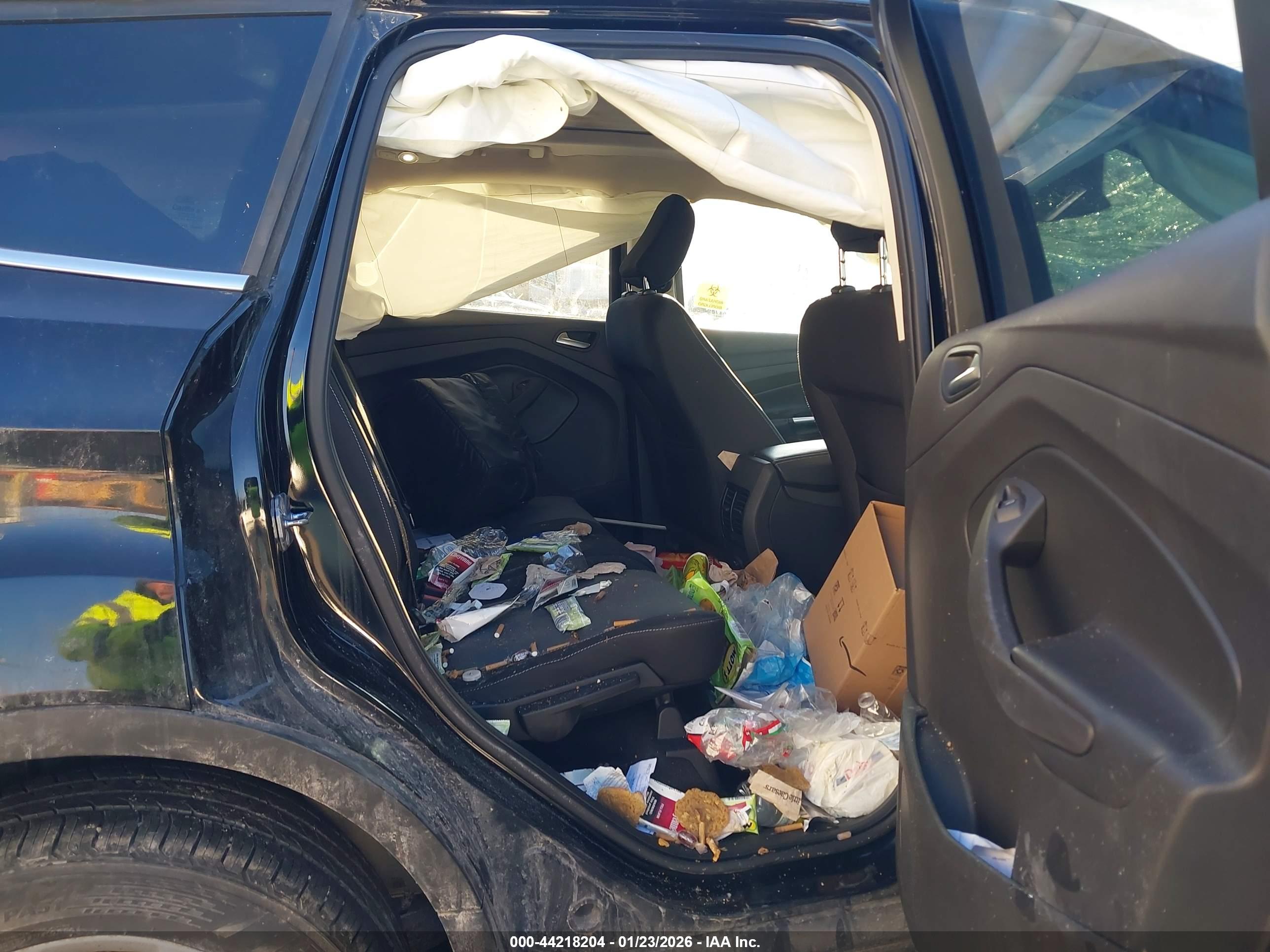 FORD ESCAPE image 8