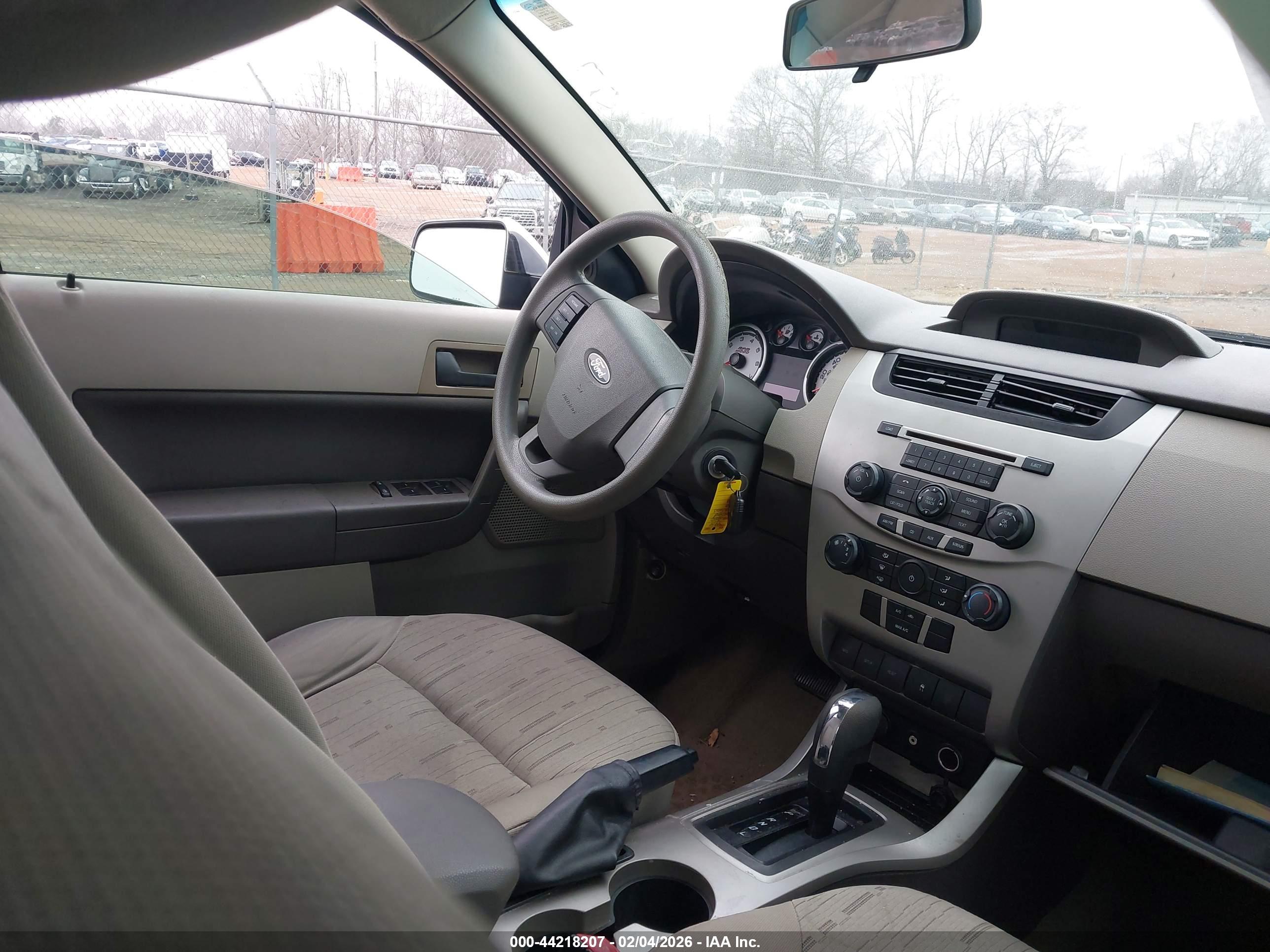 FORD FOCUS image 5