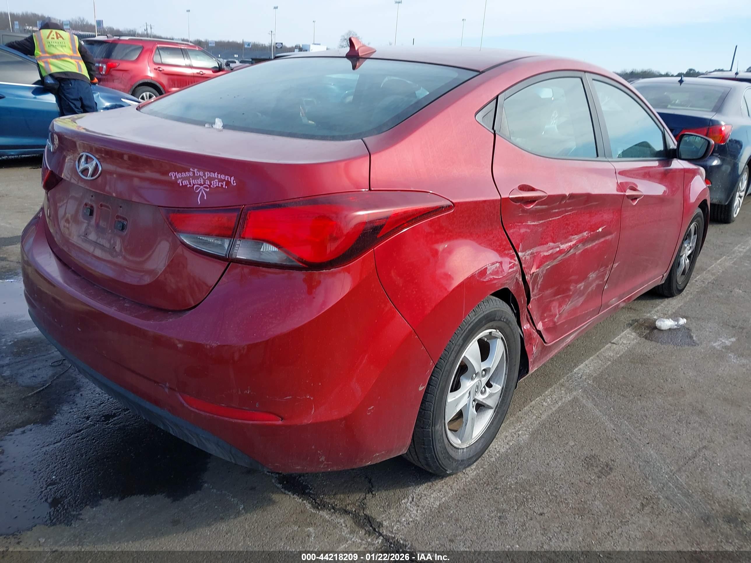 HYUNDAI ELANTRA image 4