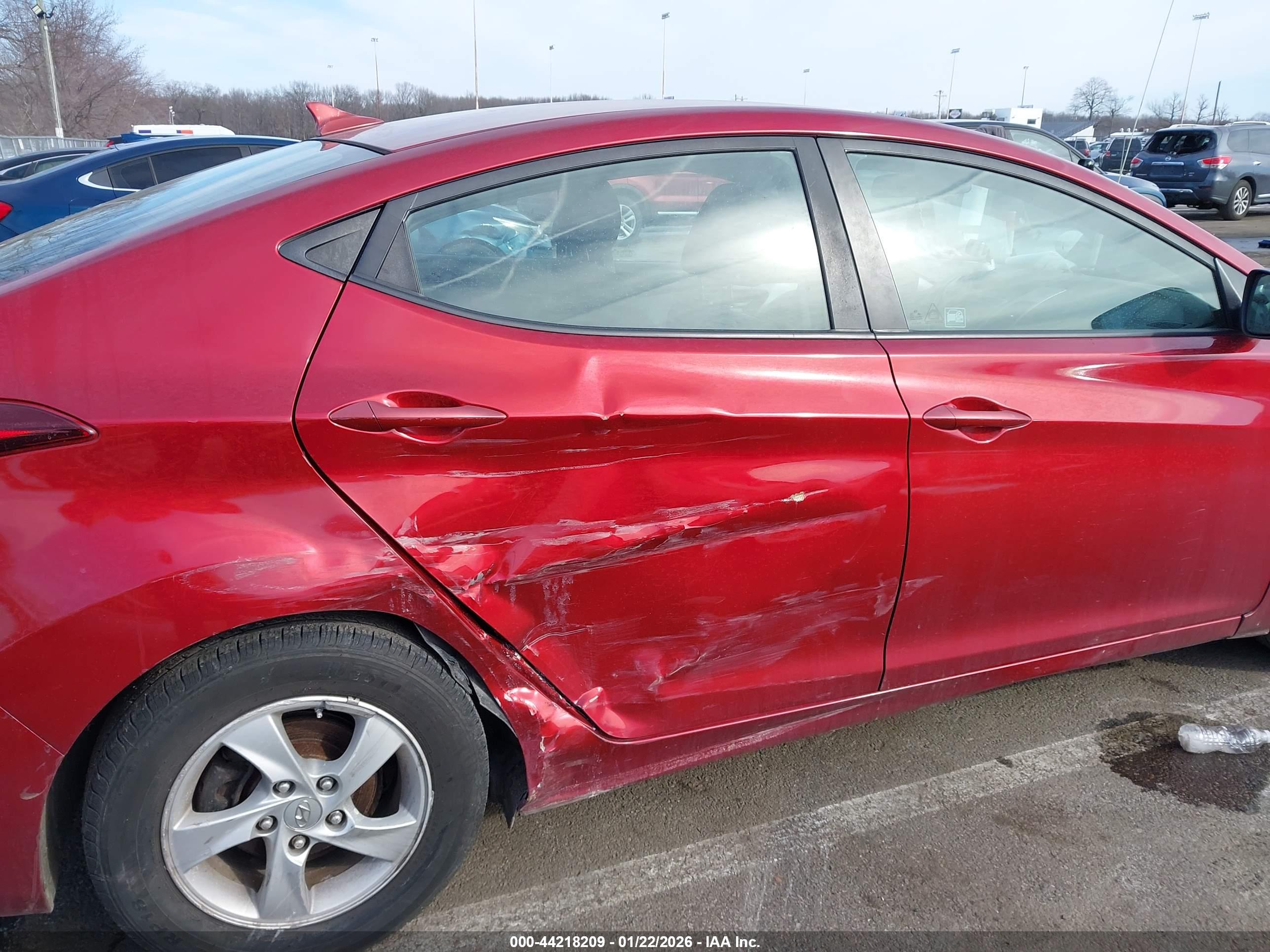 HYUNDAI ELANTRA image 6