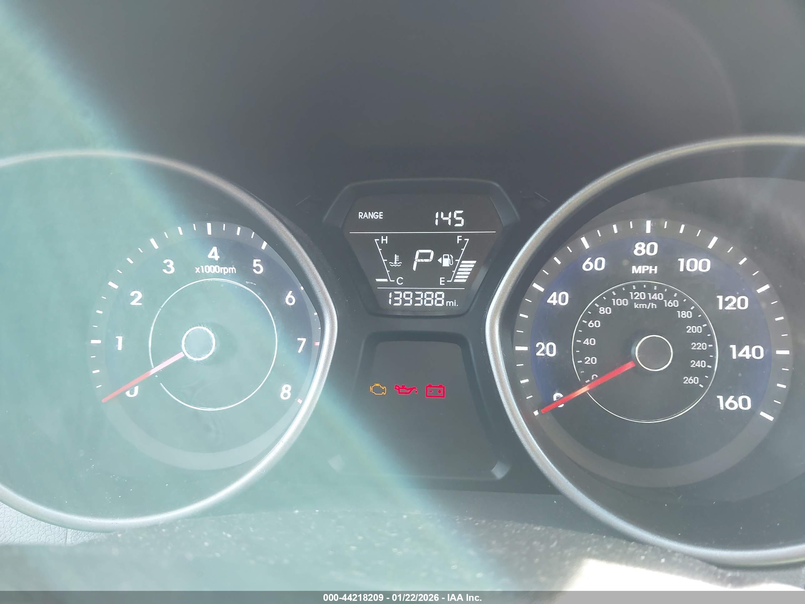 HYUNDAI ELANTRA image 7
