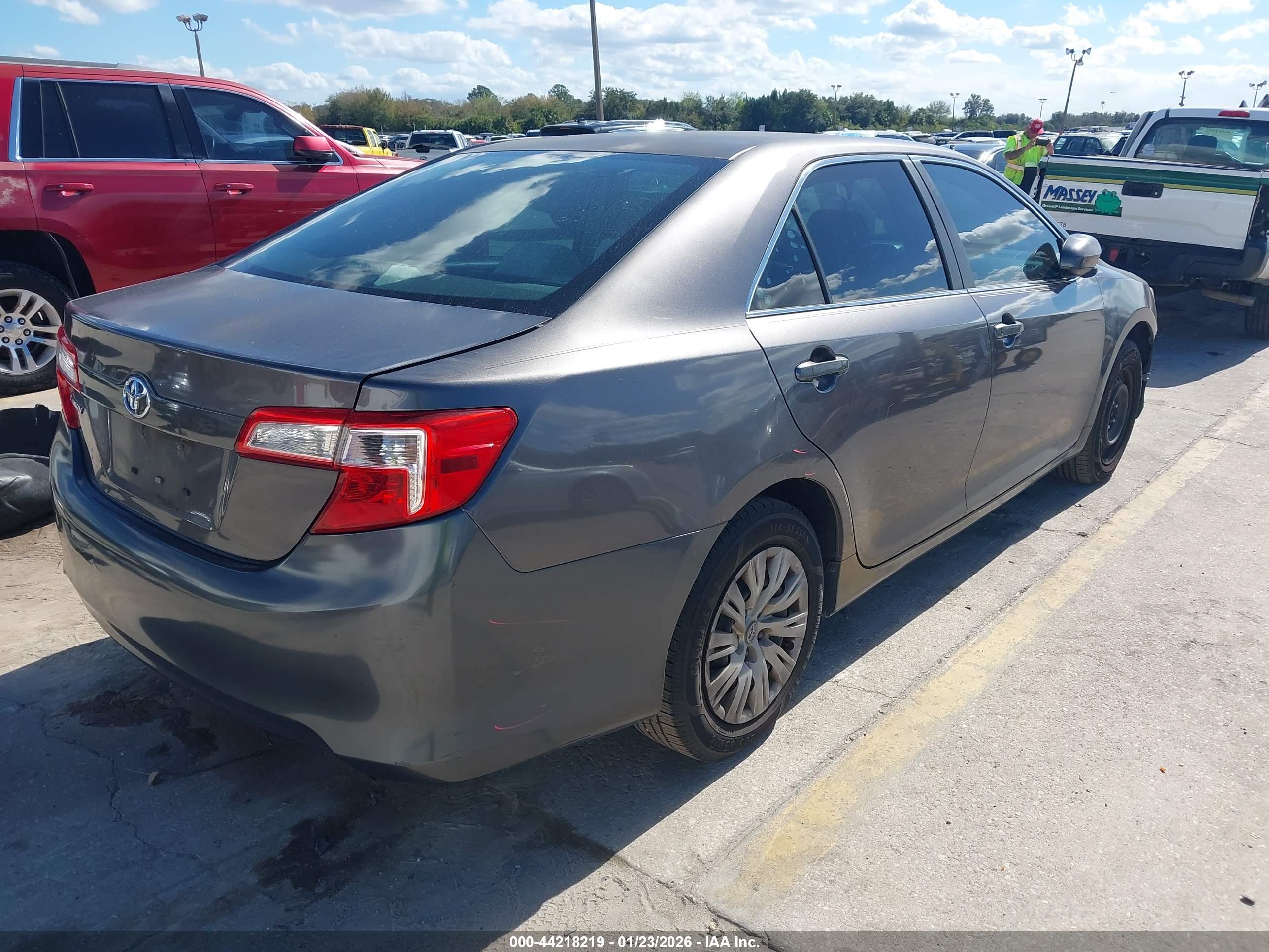 TOYOTA CAMRY image 4