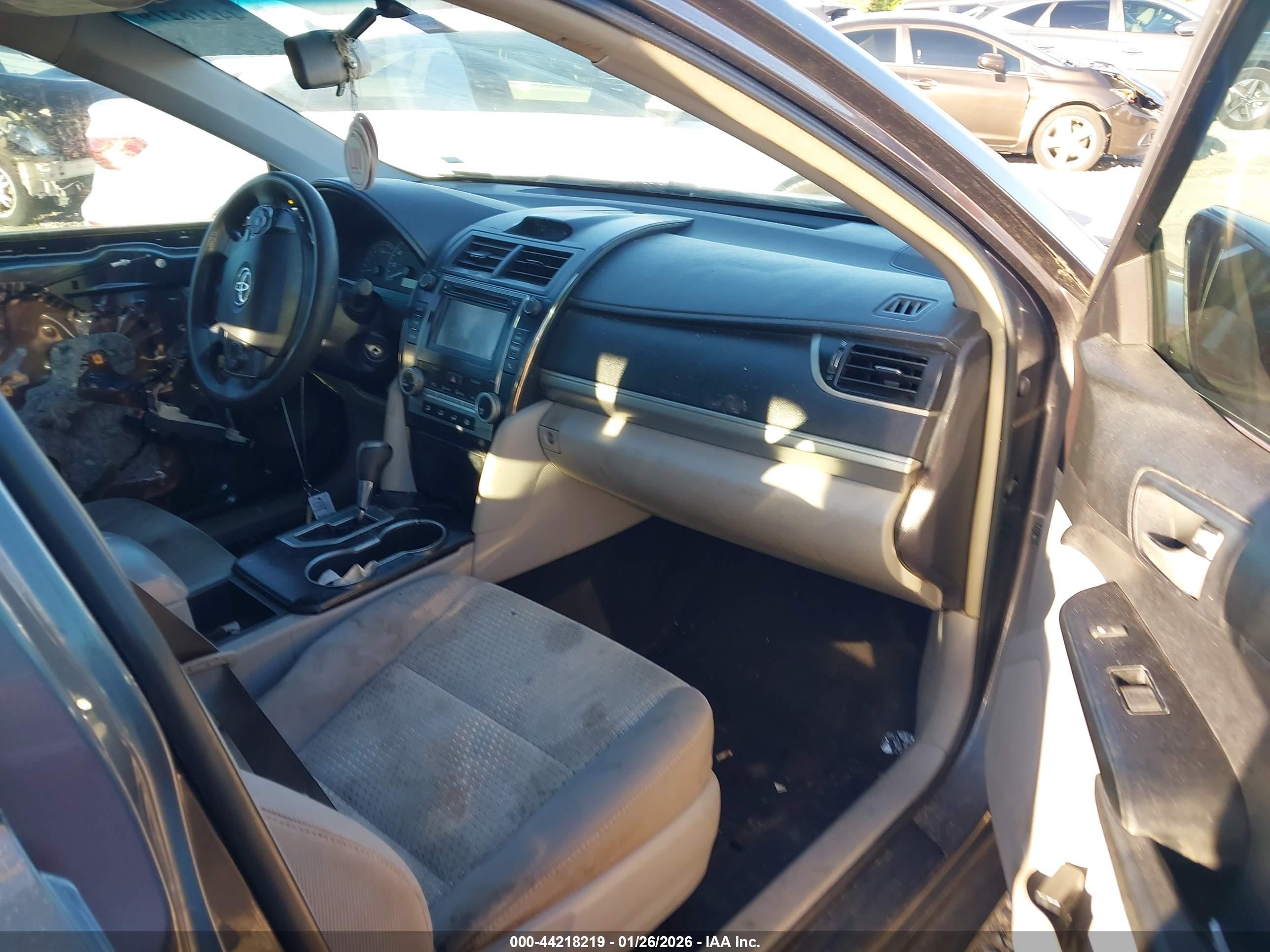 TOYOTA CAMRY image 5