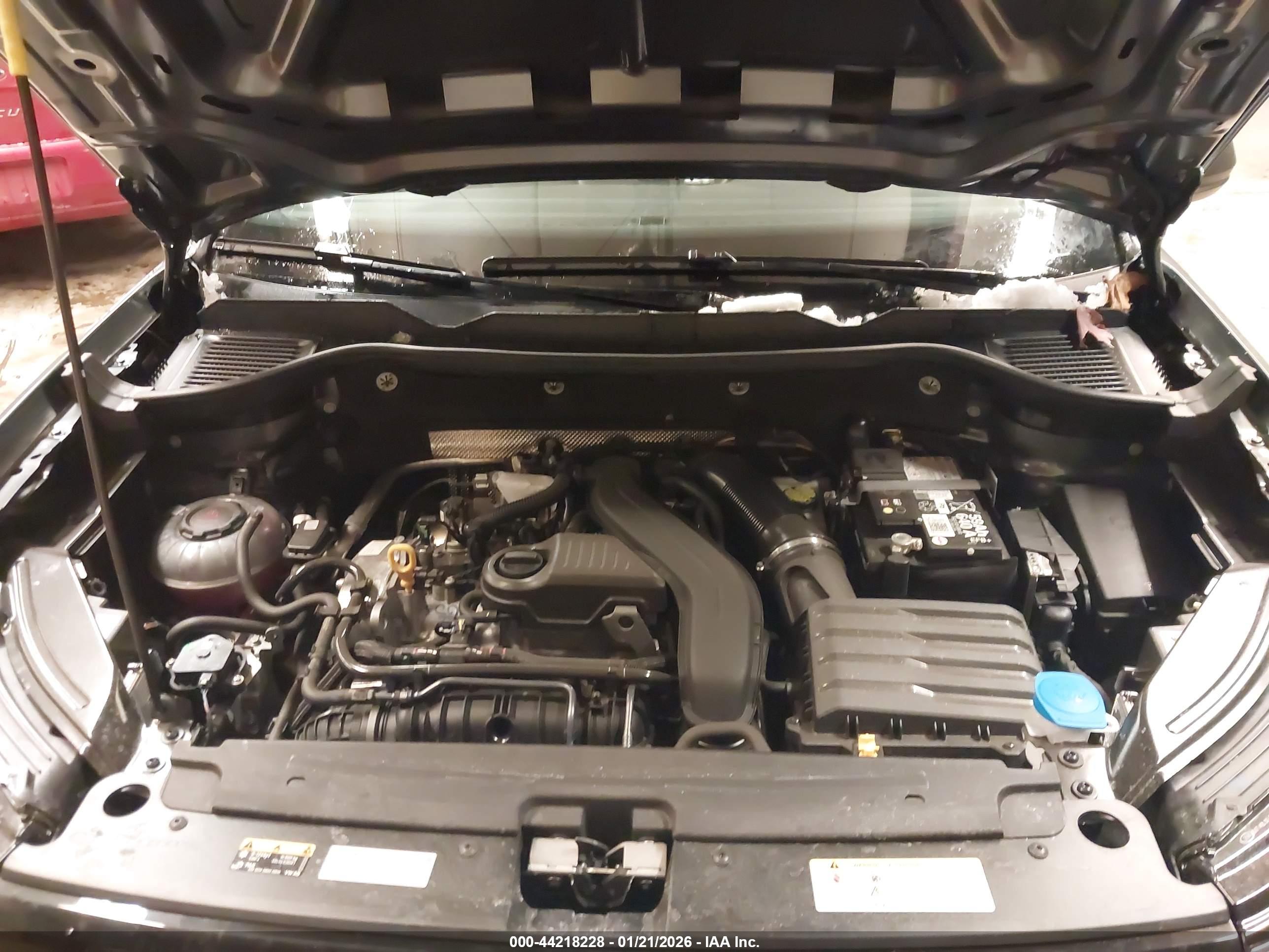 VOLKSWAGEN TAOS image 10