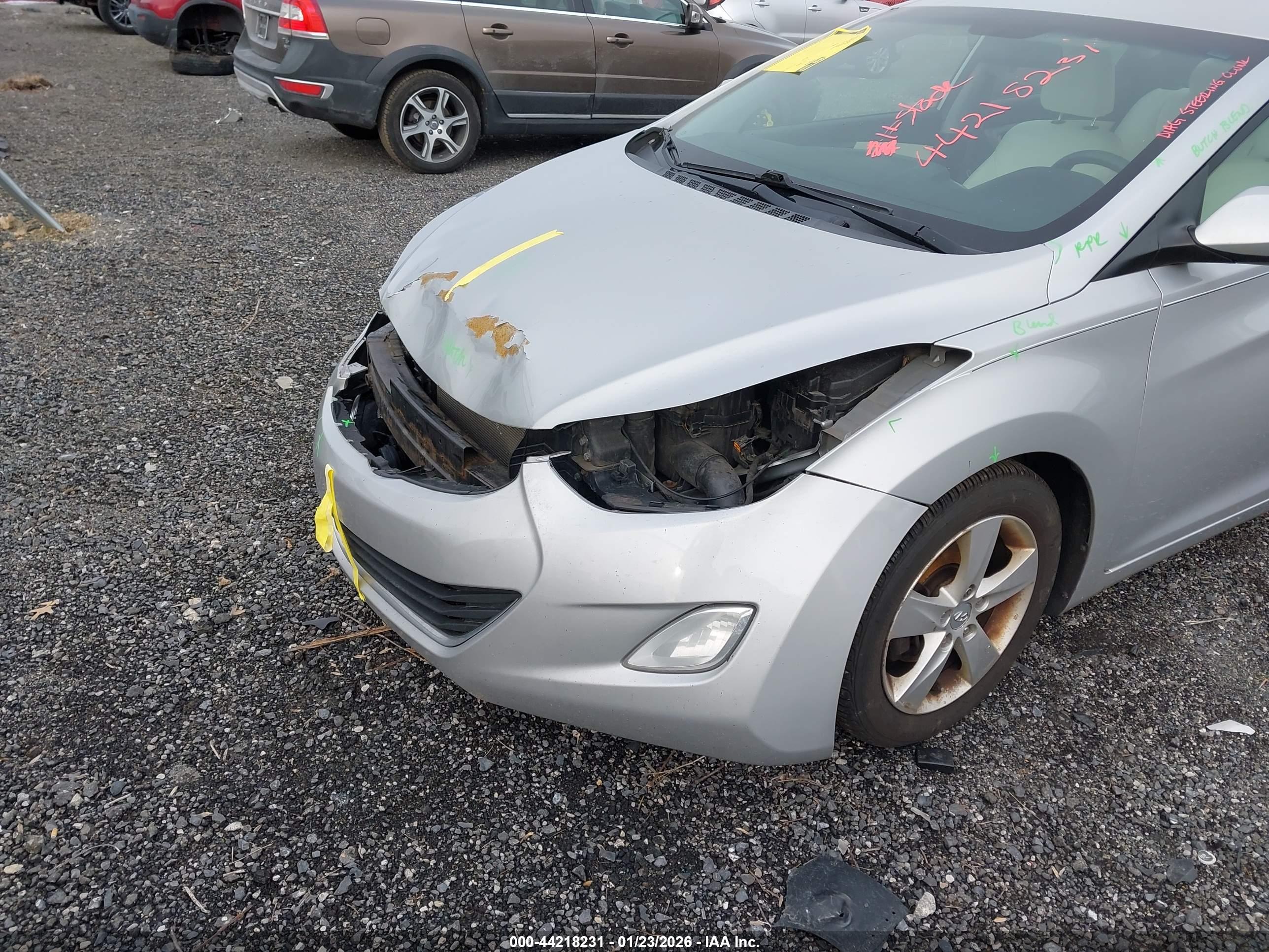 HYUNDAI ELANTRA image 6