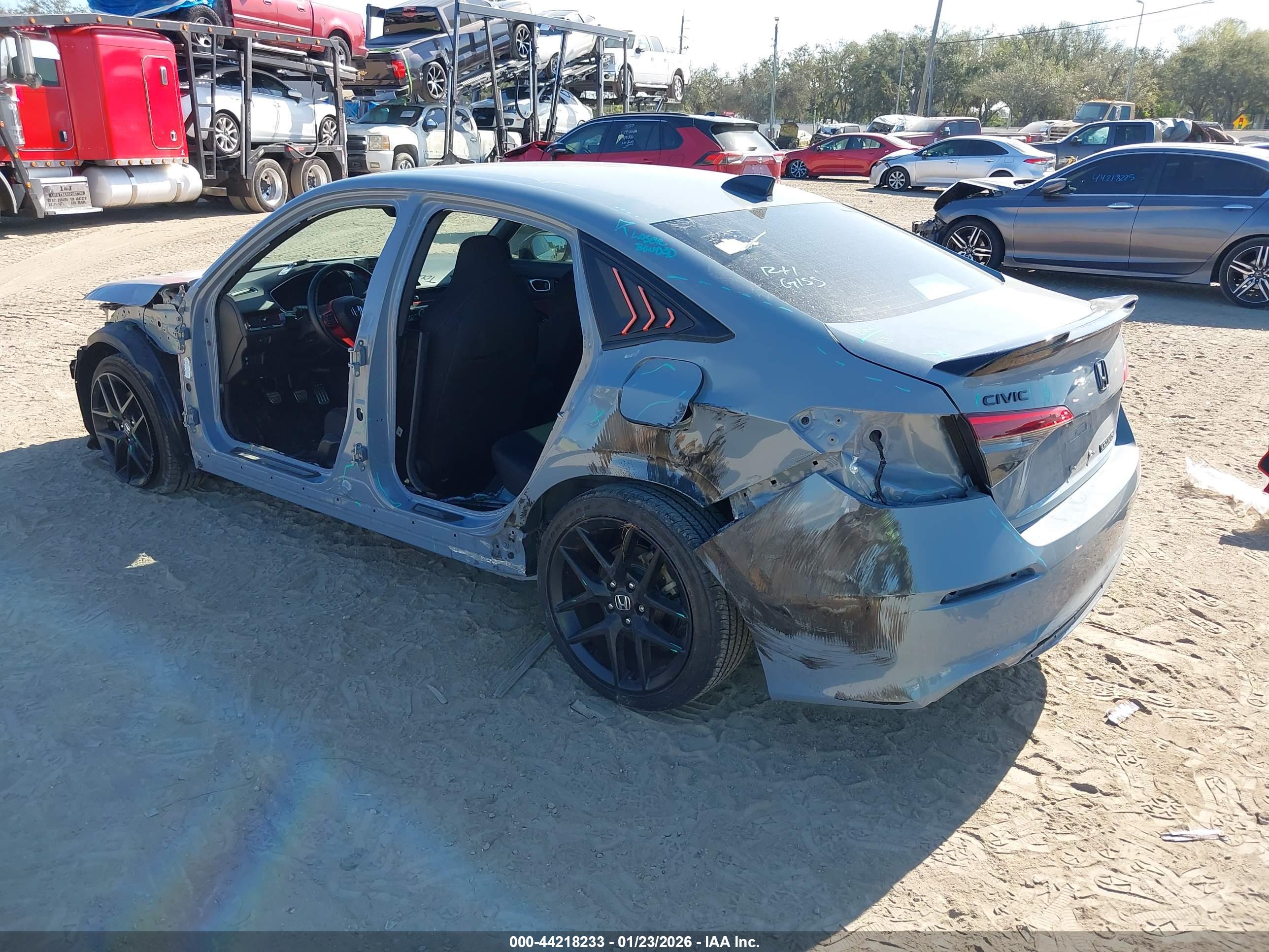HONDA CIVIC image 3