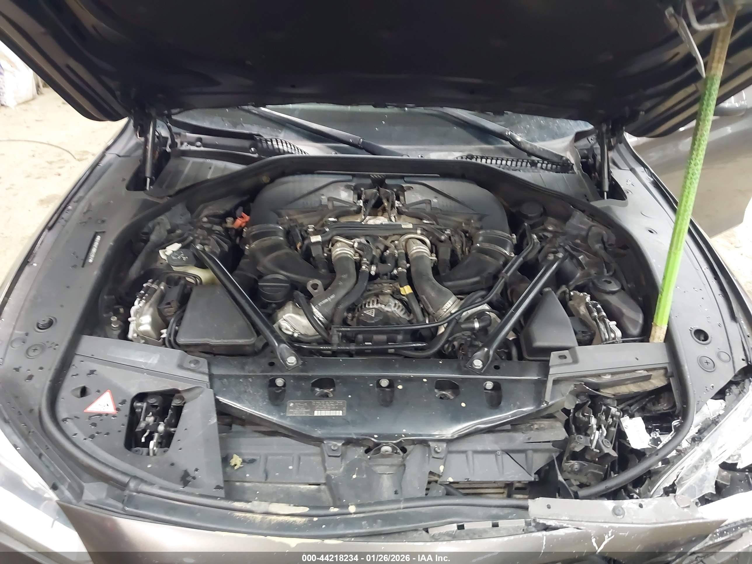 BMW 750I image 10