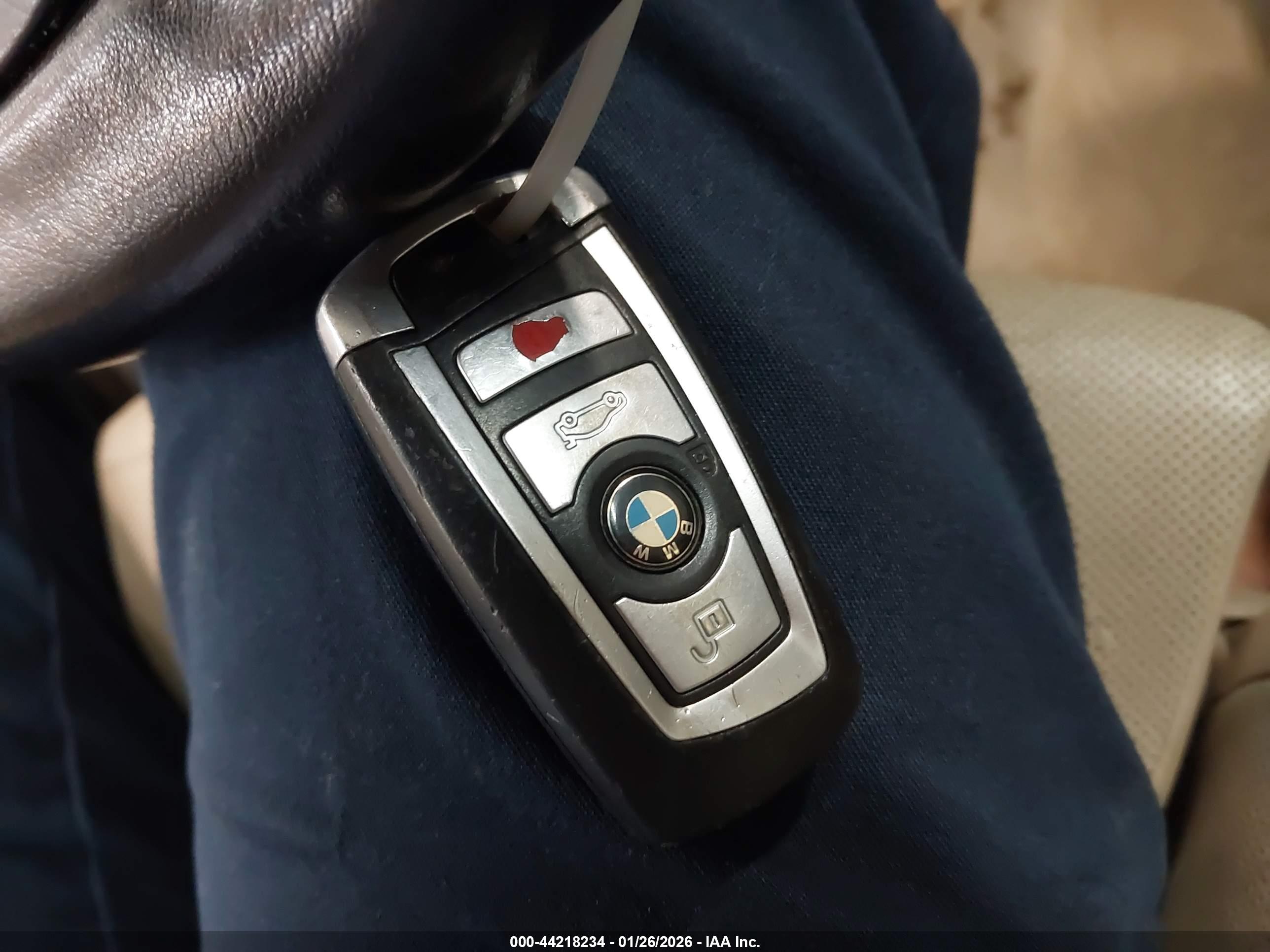 BMW 750I image 11