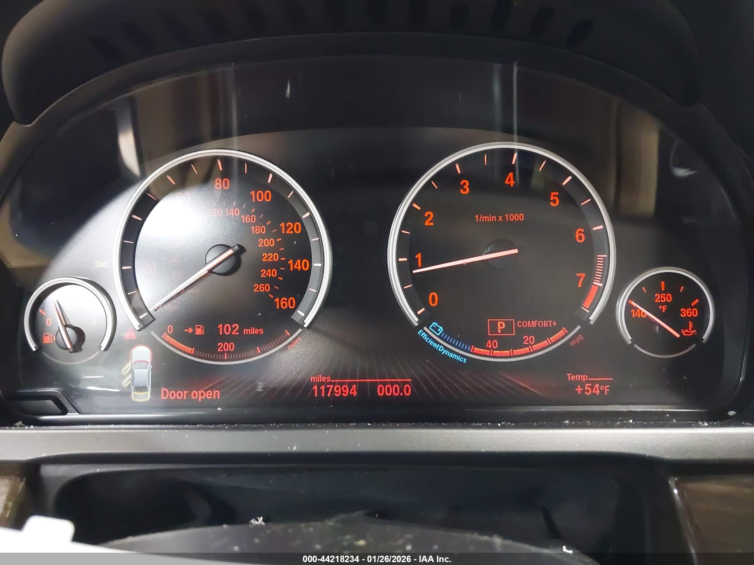 BMW 750I image 7