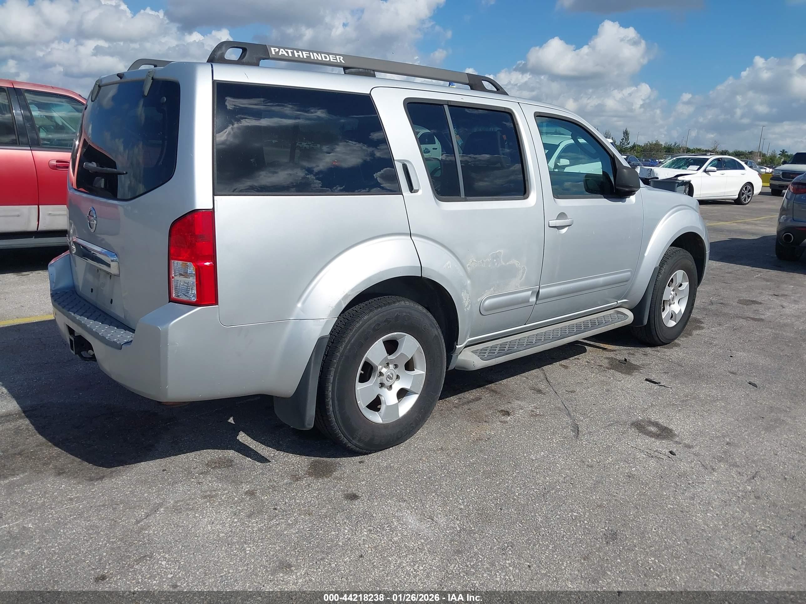 NISSAN PATHFINDER image 4