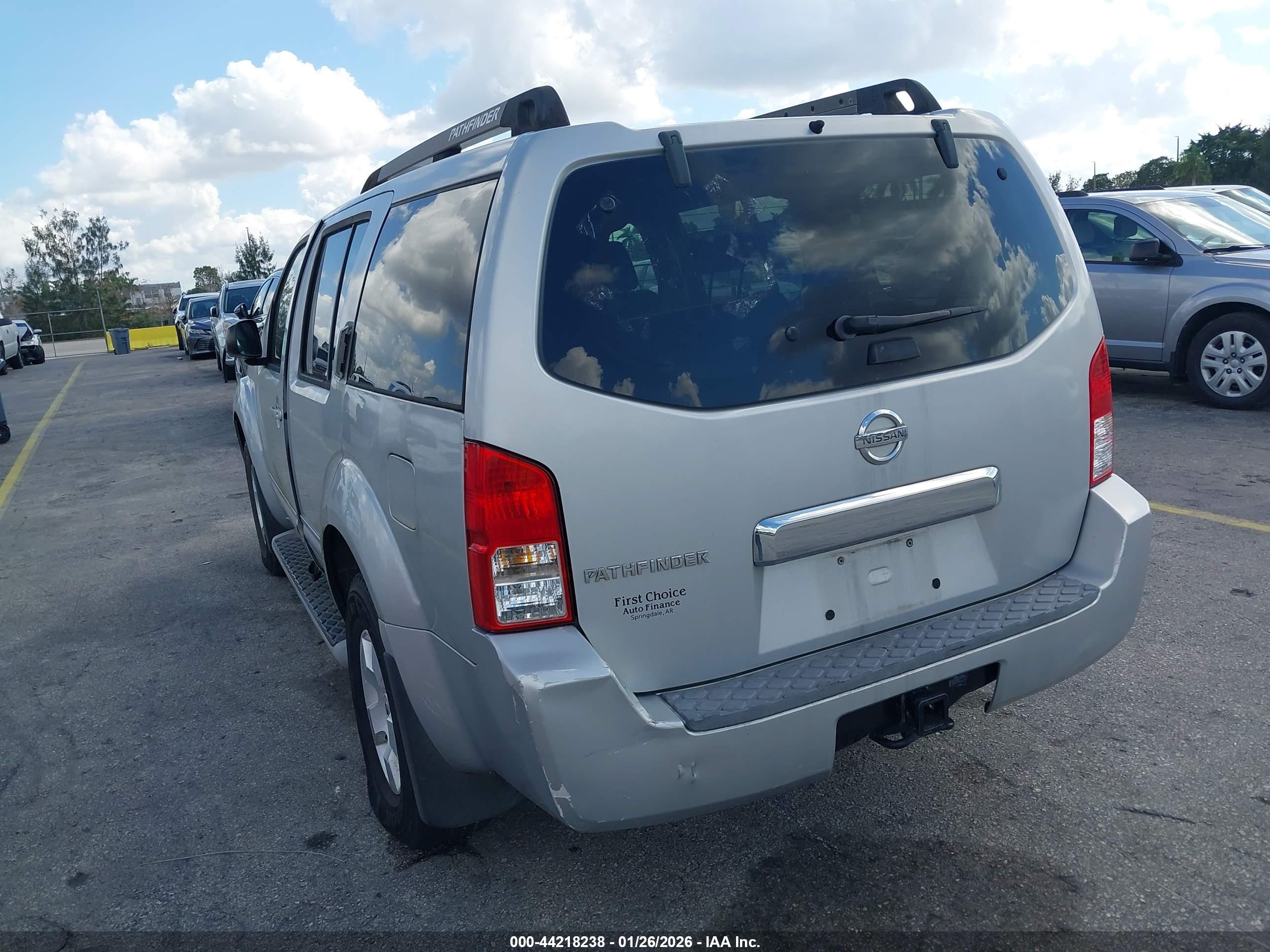 NISSAN PATHFINDER image 6