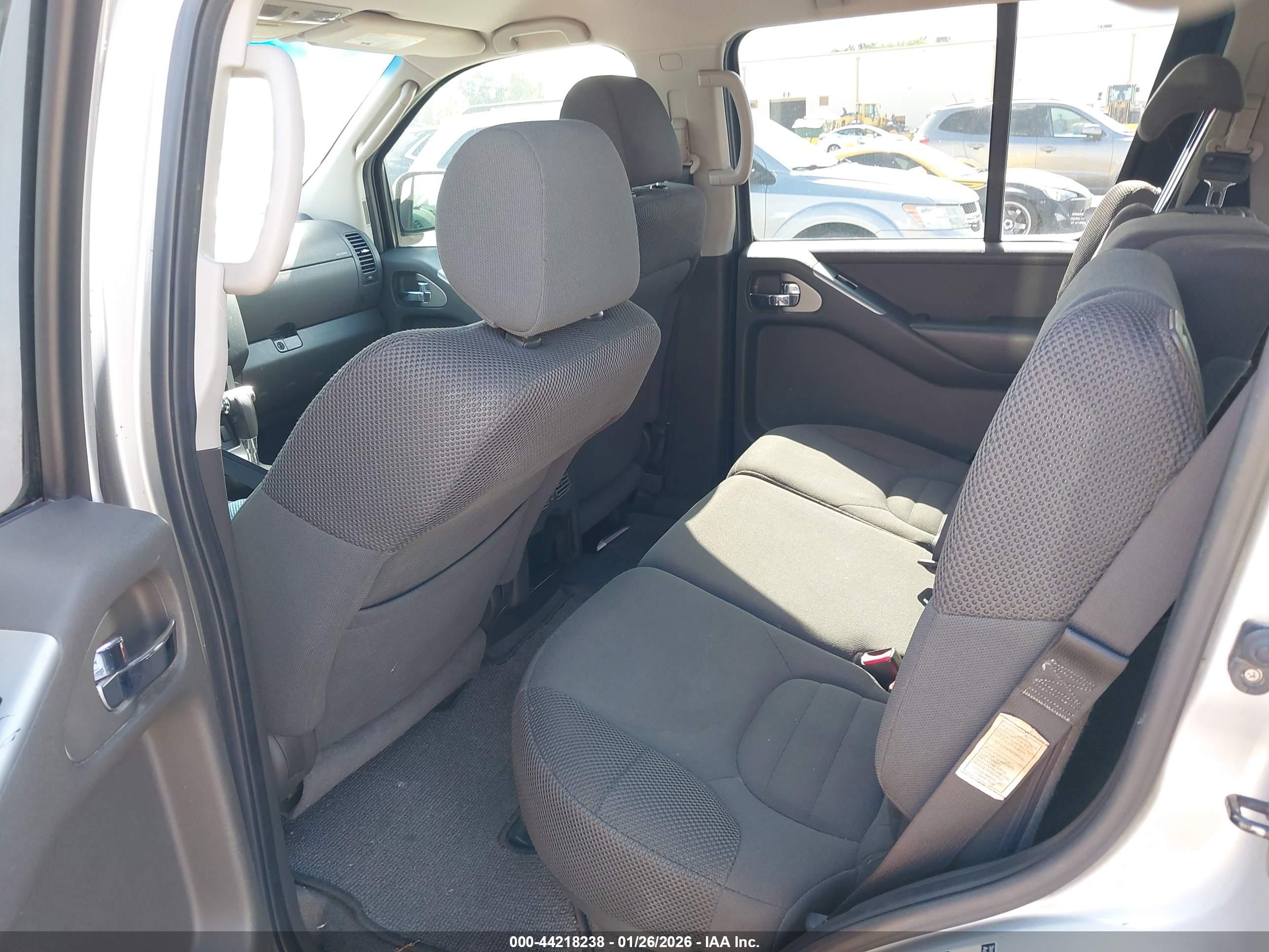 NISSAN PATHFINDER image 8