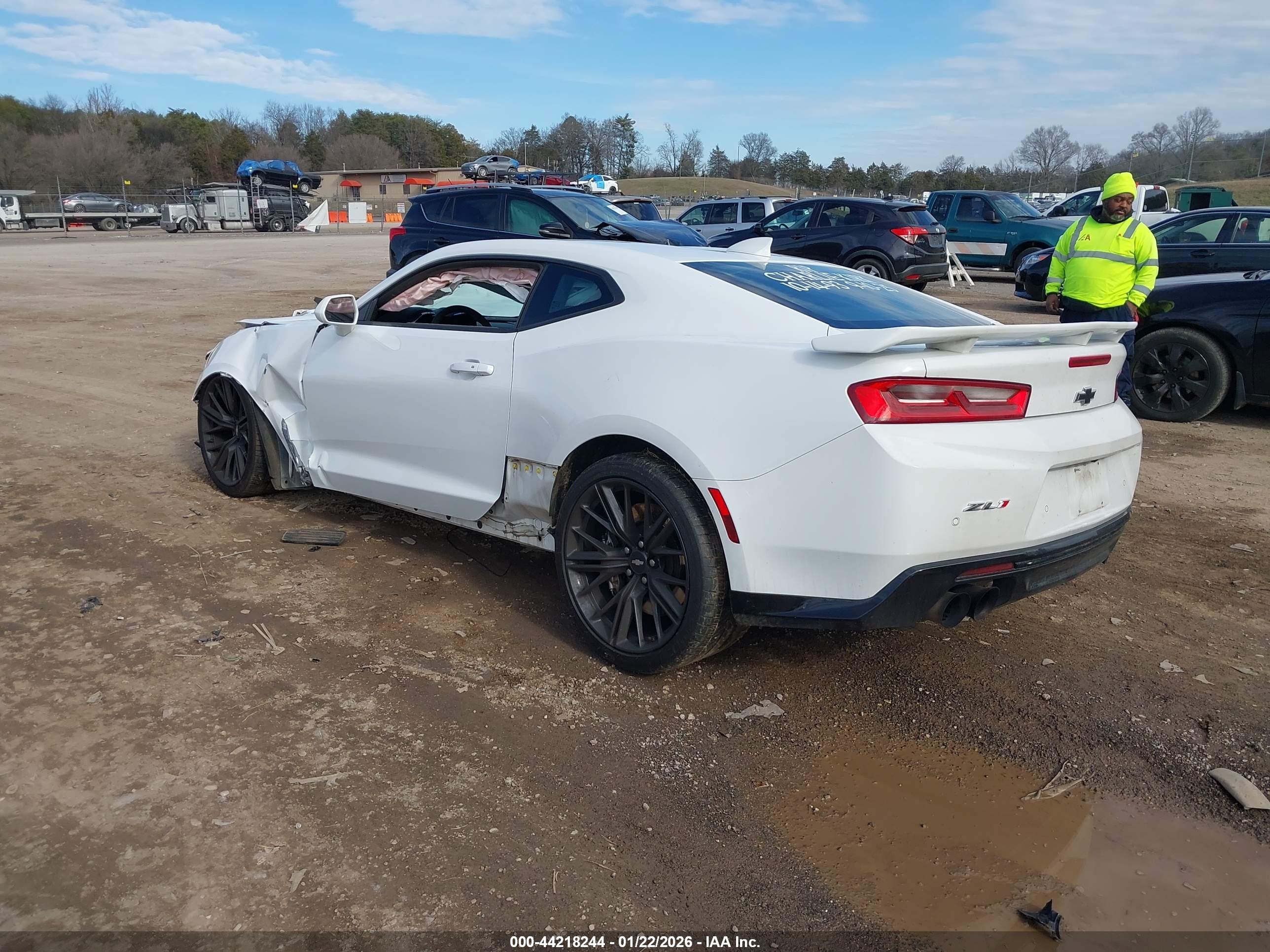 CHEVROLET CAMARO image 3