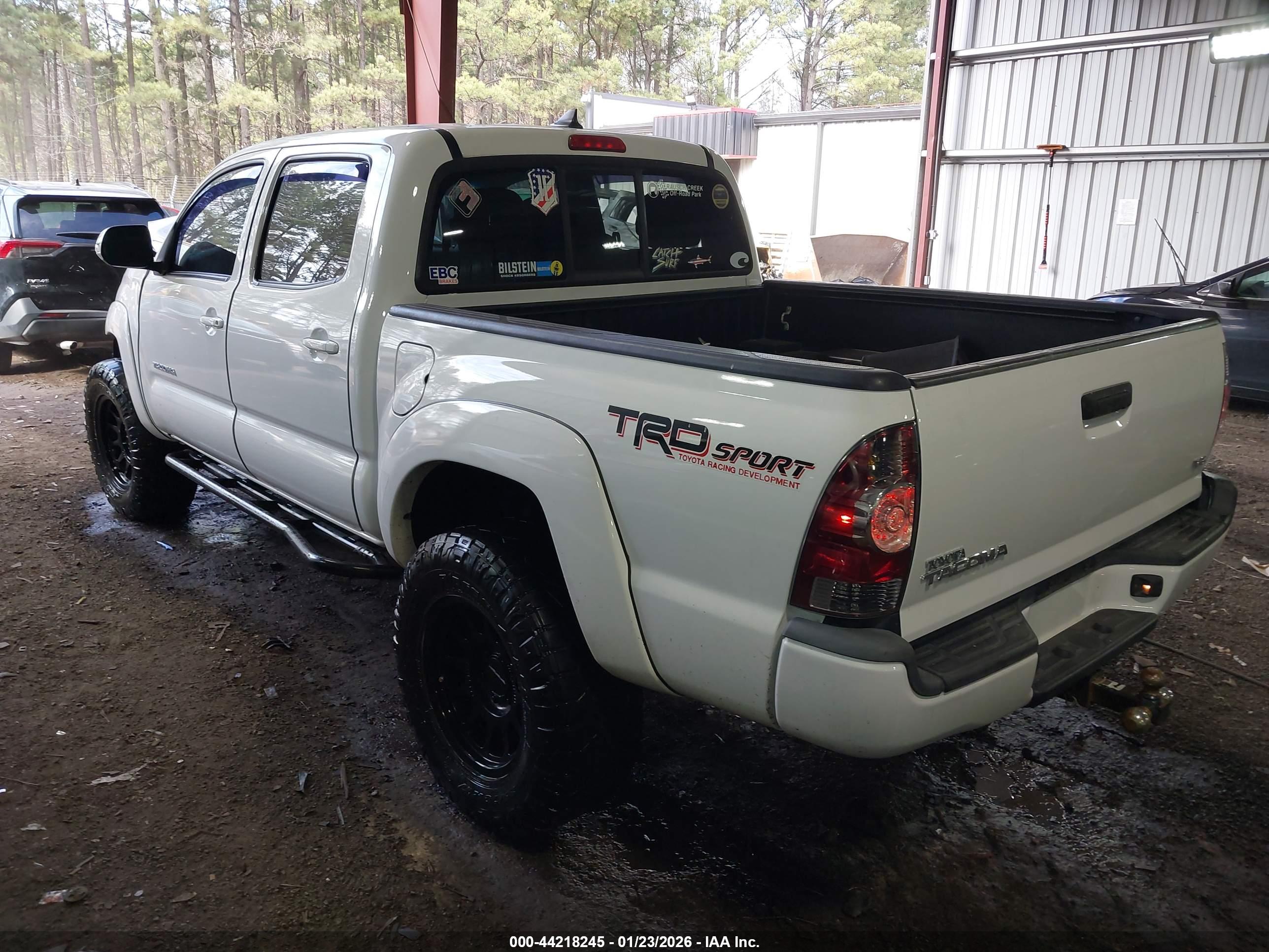 TOYOTA TACOMA image 3