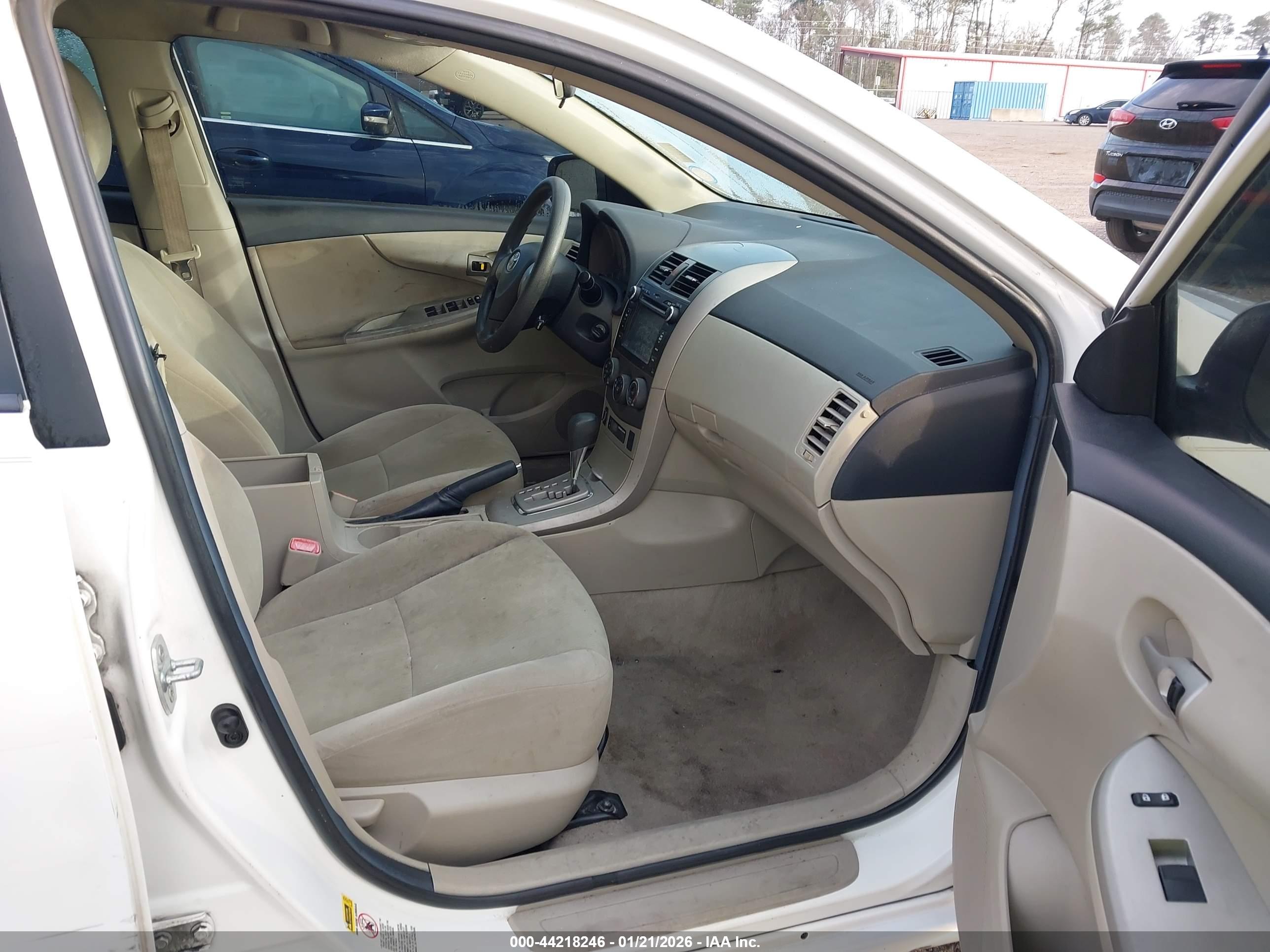 TOYOTA COROLLA image 5