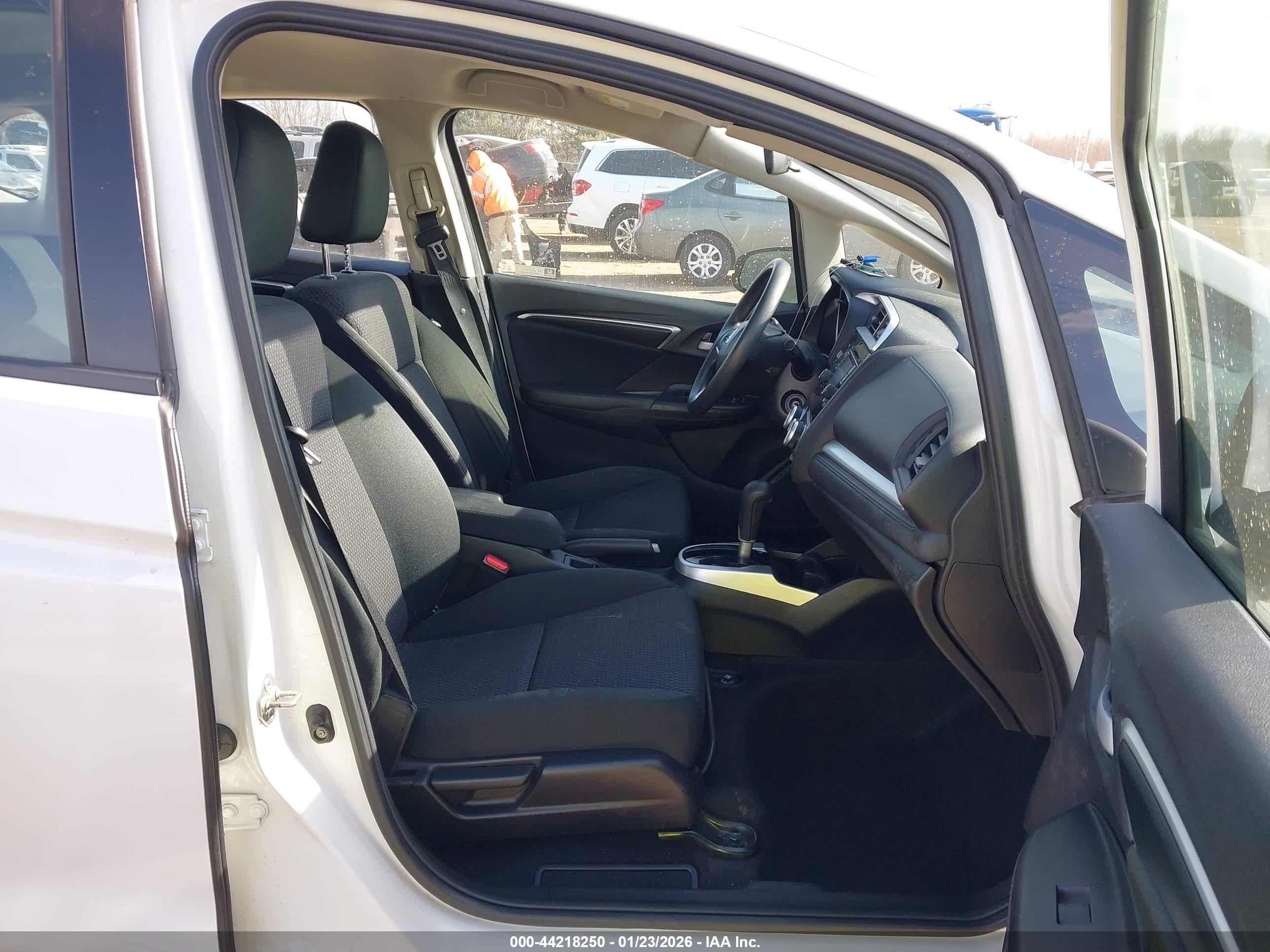 HONDA FIT image 5