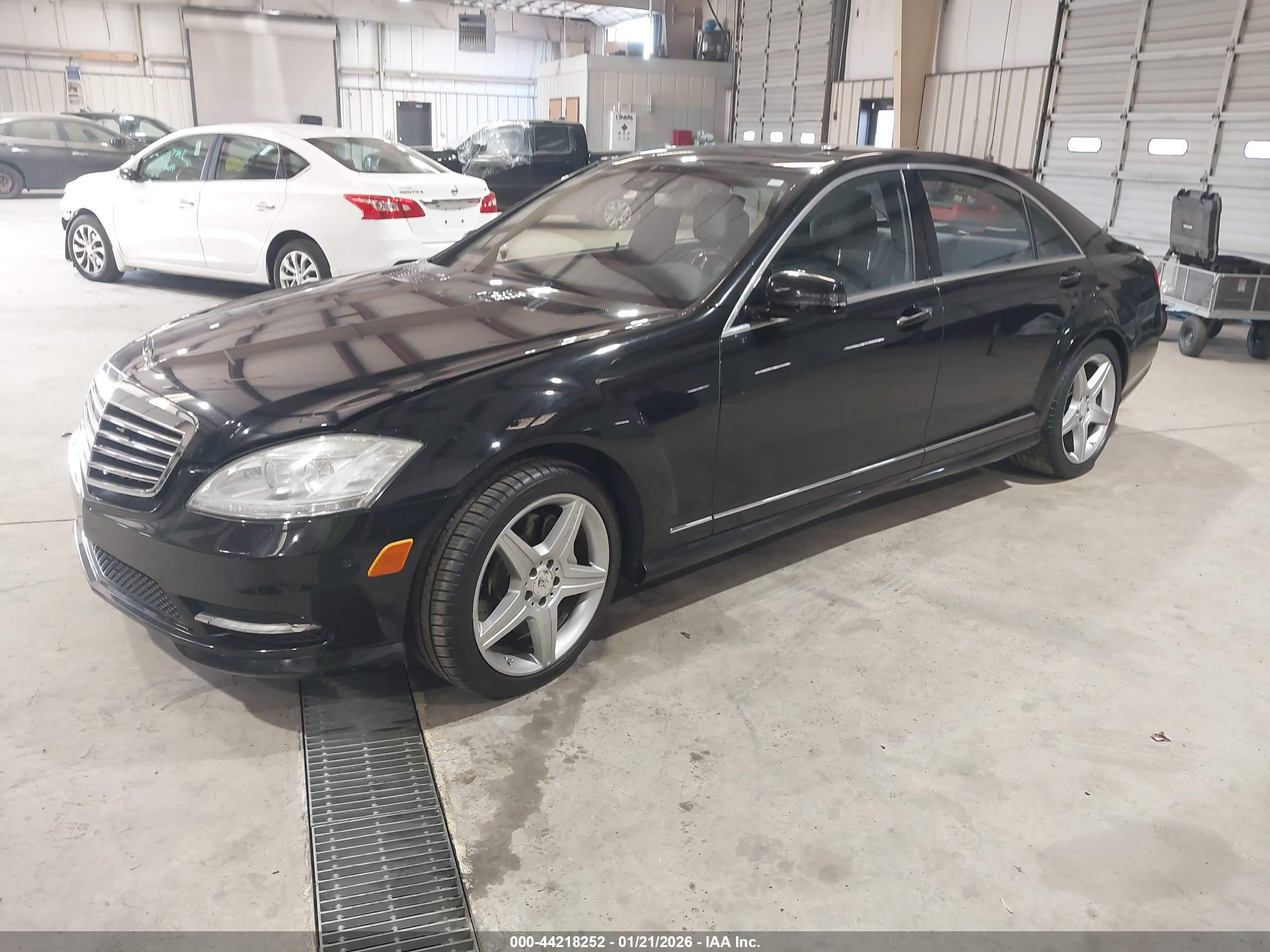 MERCEDES-BENZ S image 2