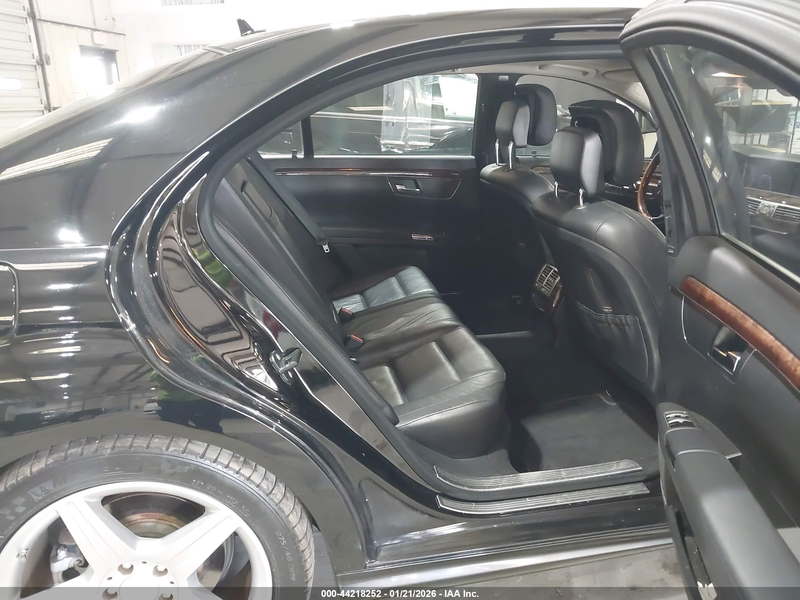 MERCEDES-BENZ S image 8
