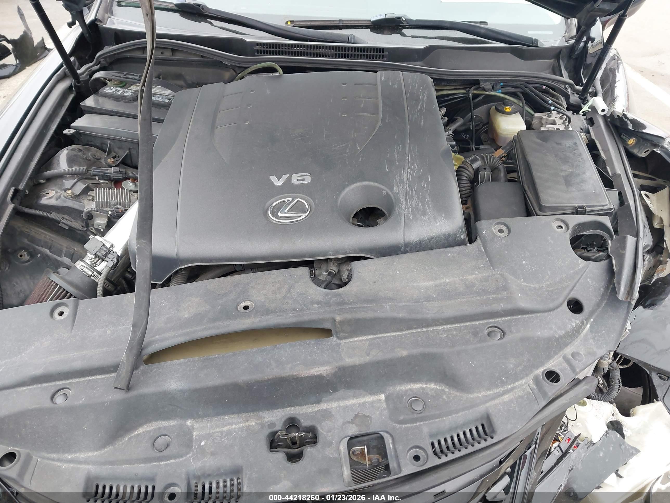 LEXUS IS image 10