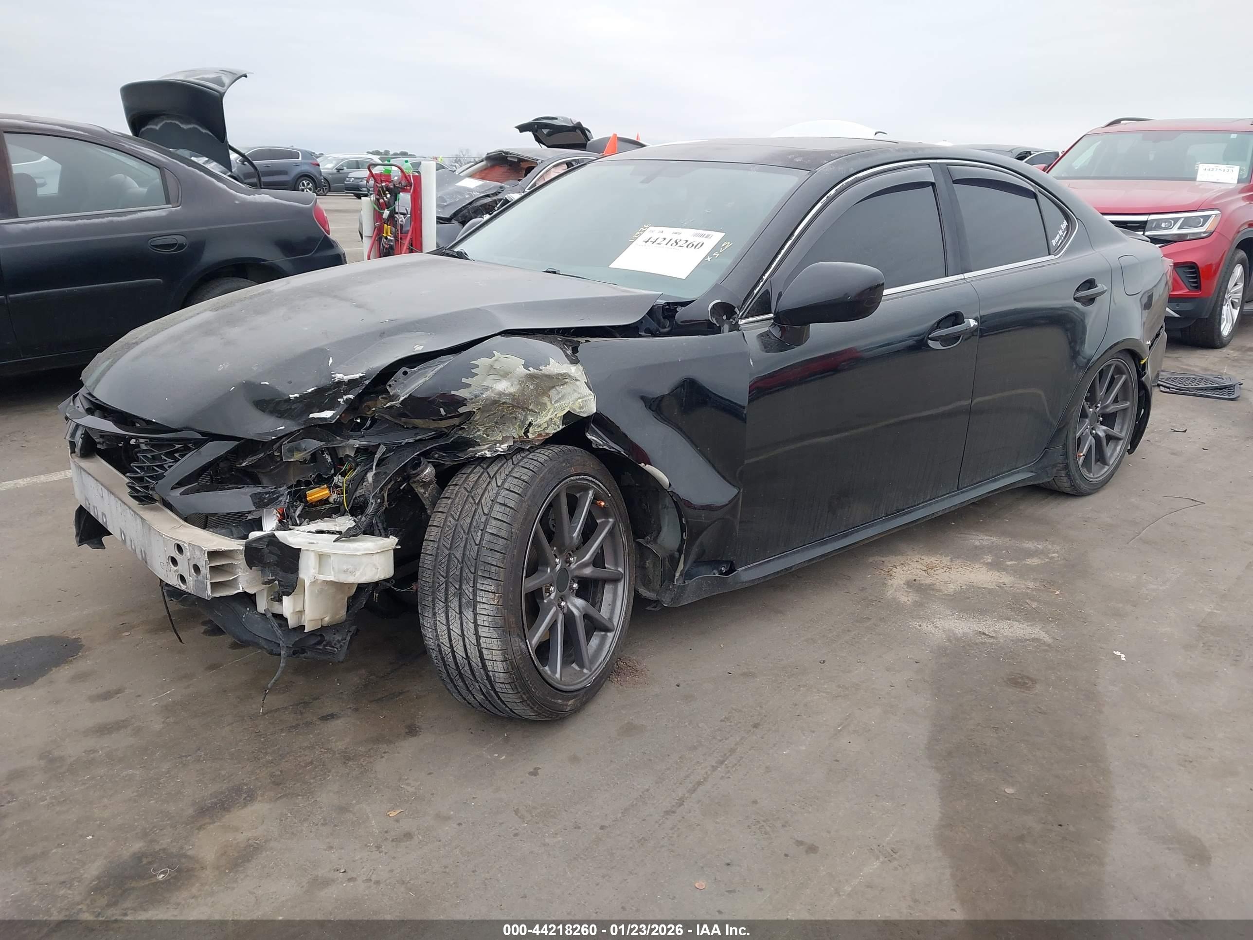 LEXUS IS image 2