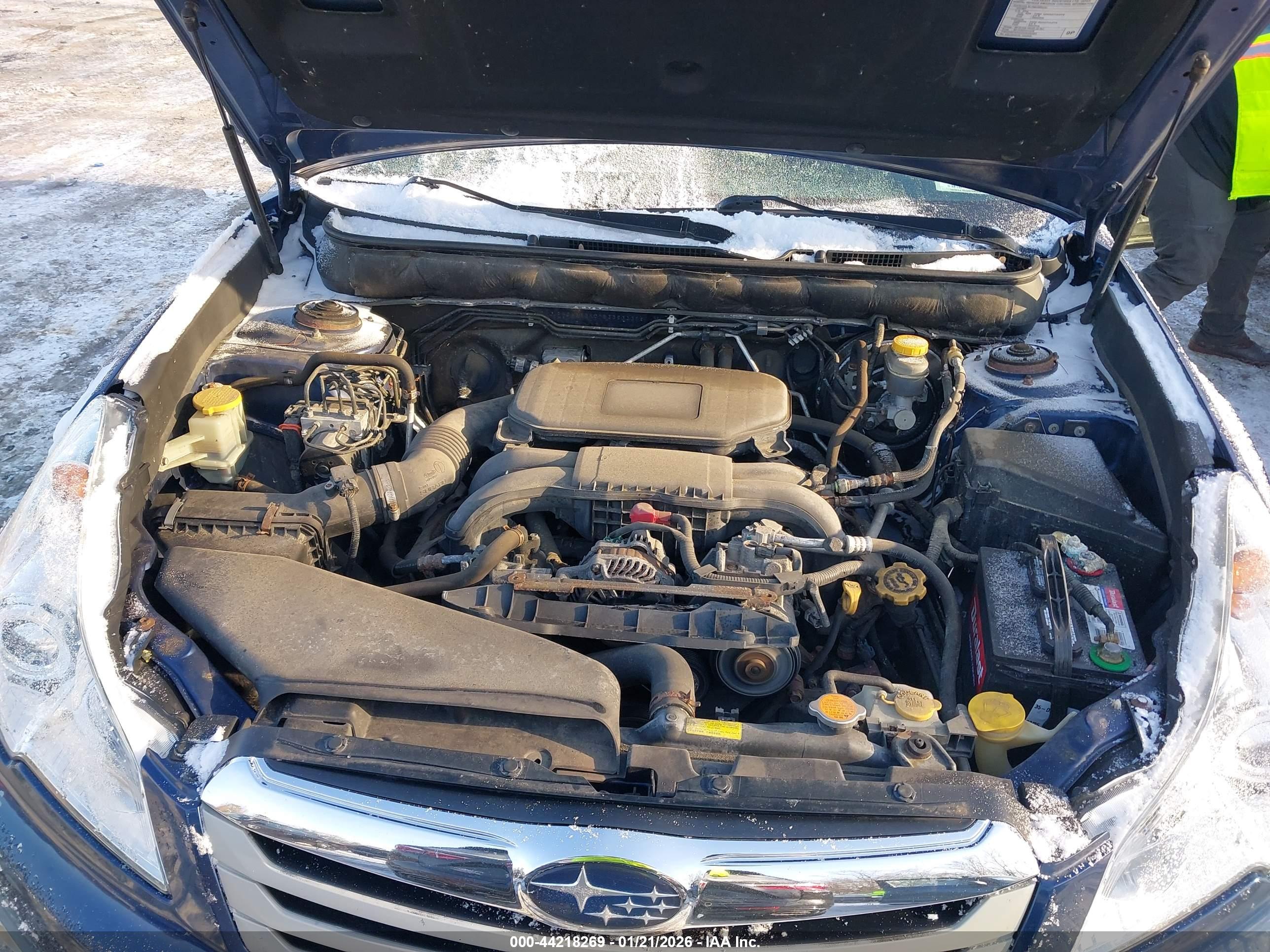 SUBARU OUTBACK image 10