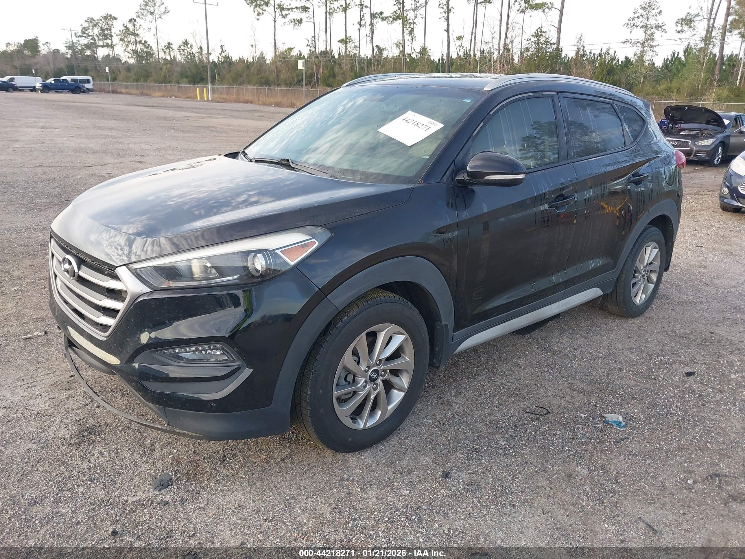 HYUNDAI TUCSON image 2