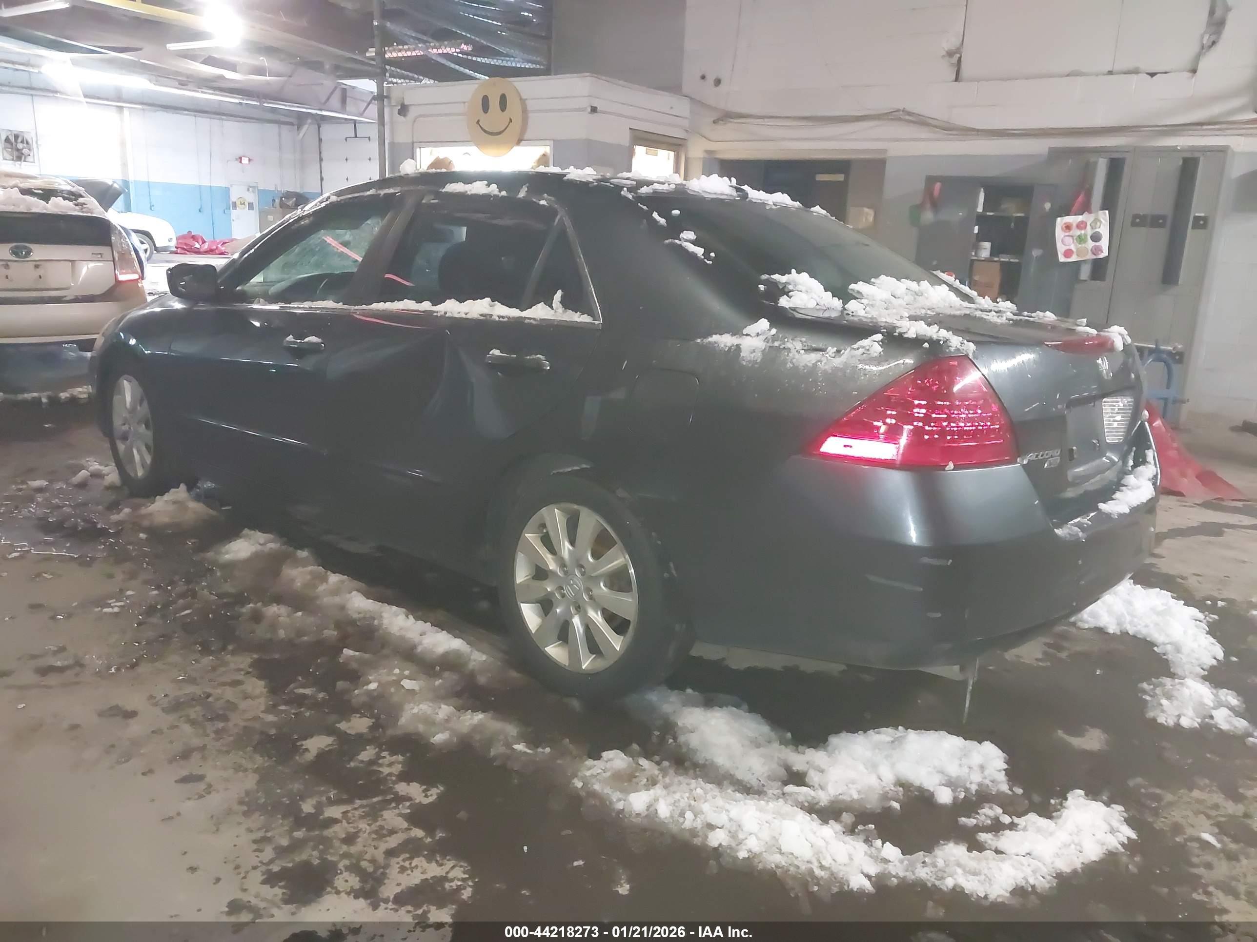 HONDA ACCORD image 3