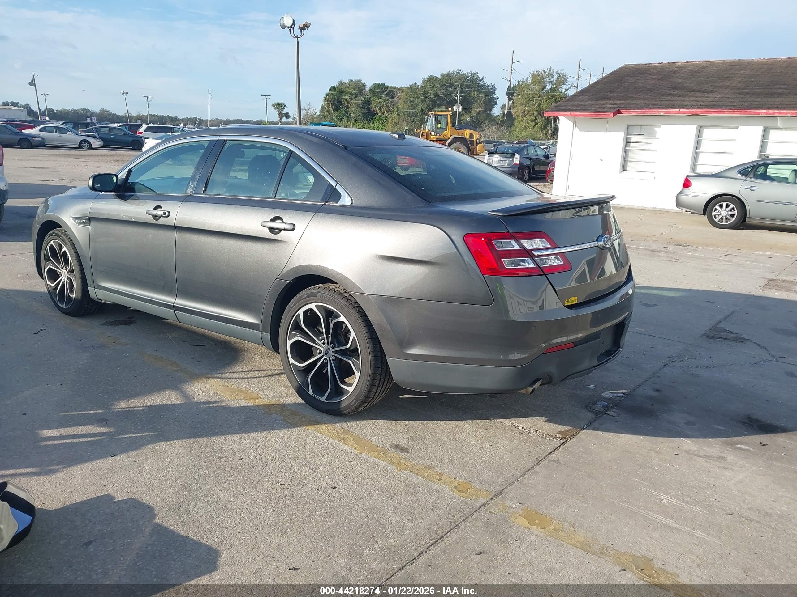 FORD TAURUS image 3