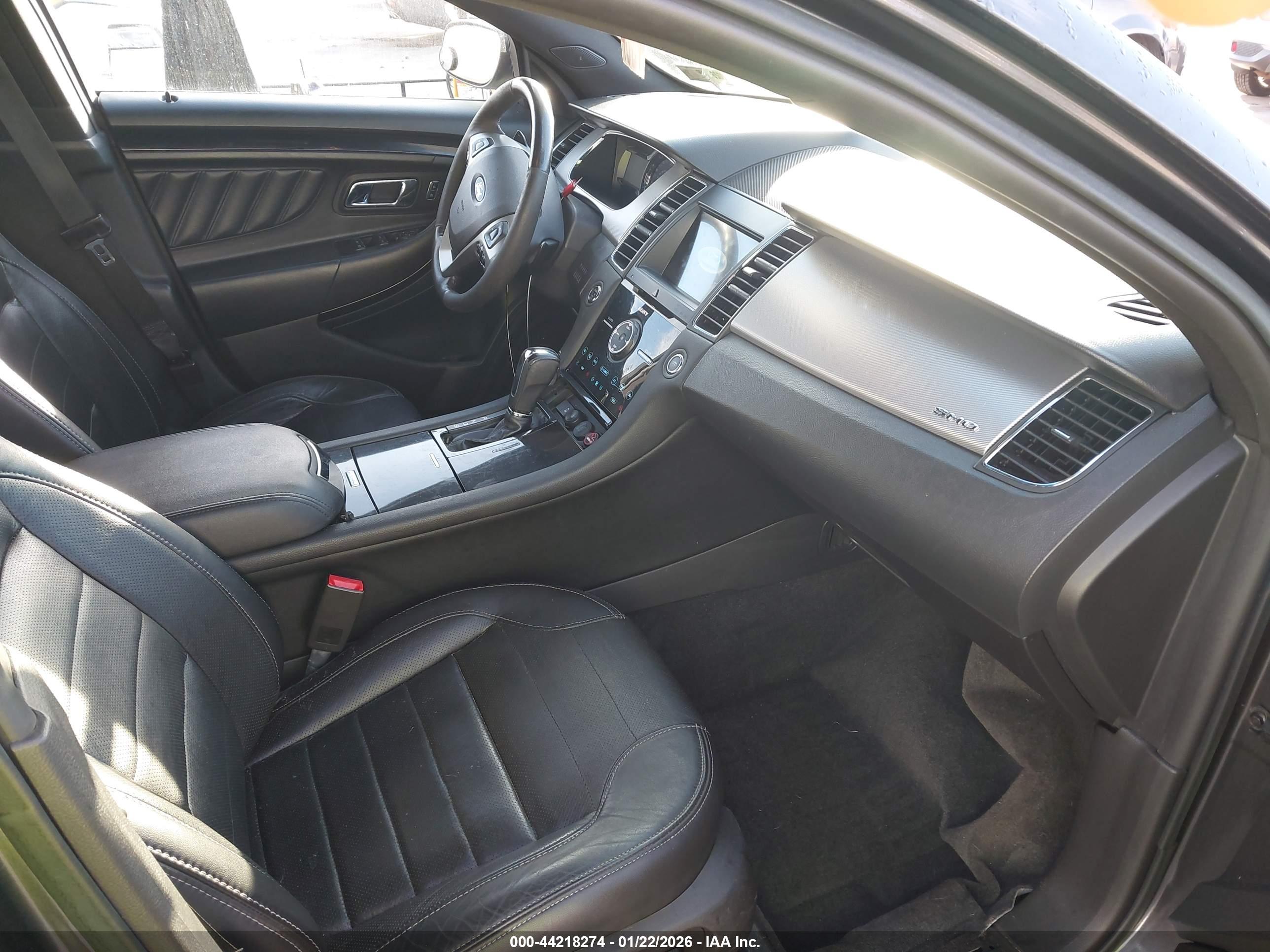 FORD TAURUS image 5