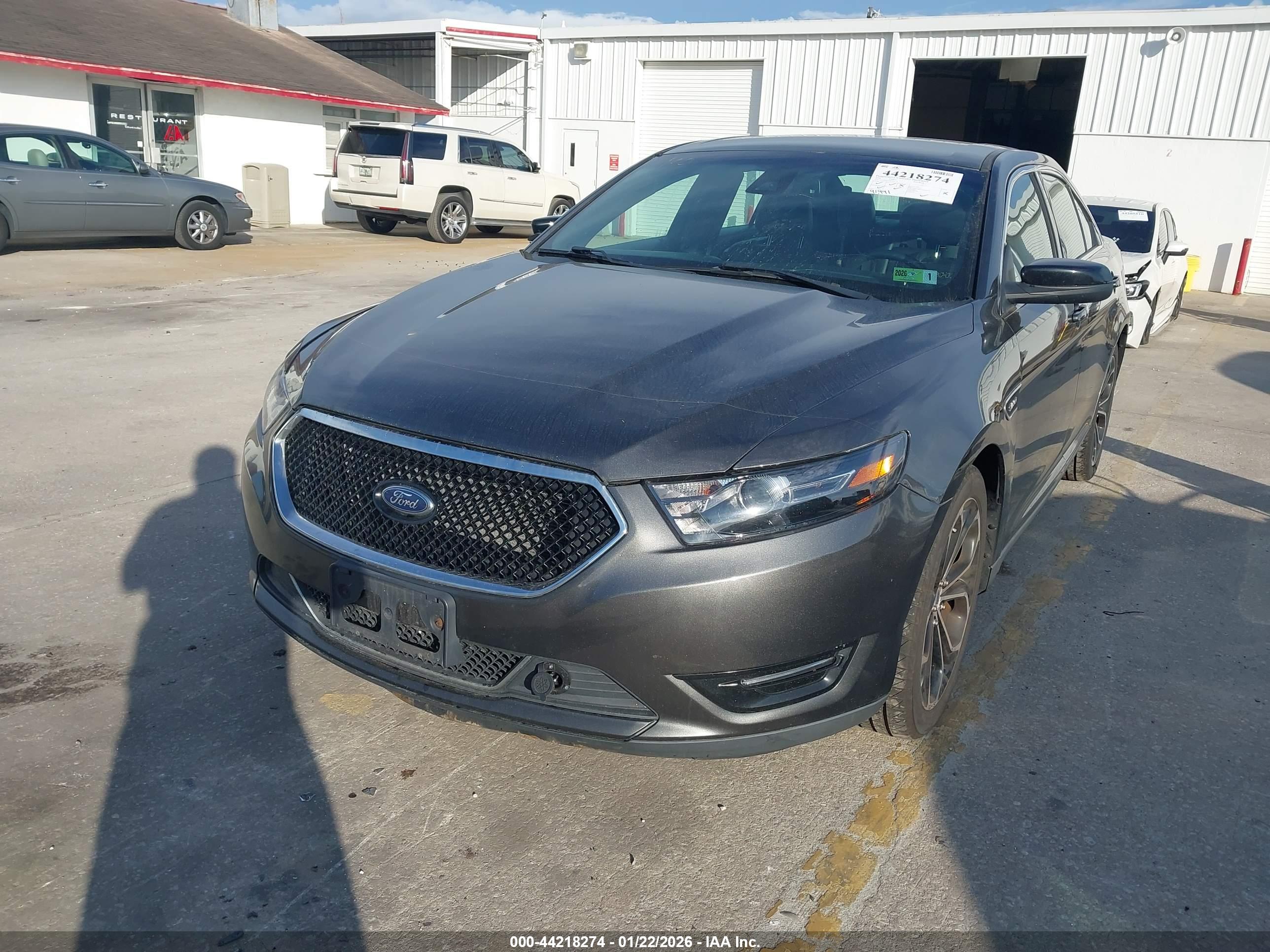FORD TAURUS image 6