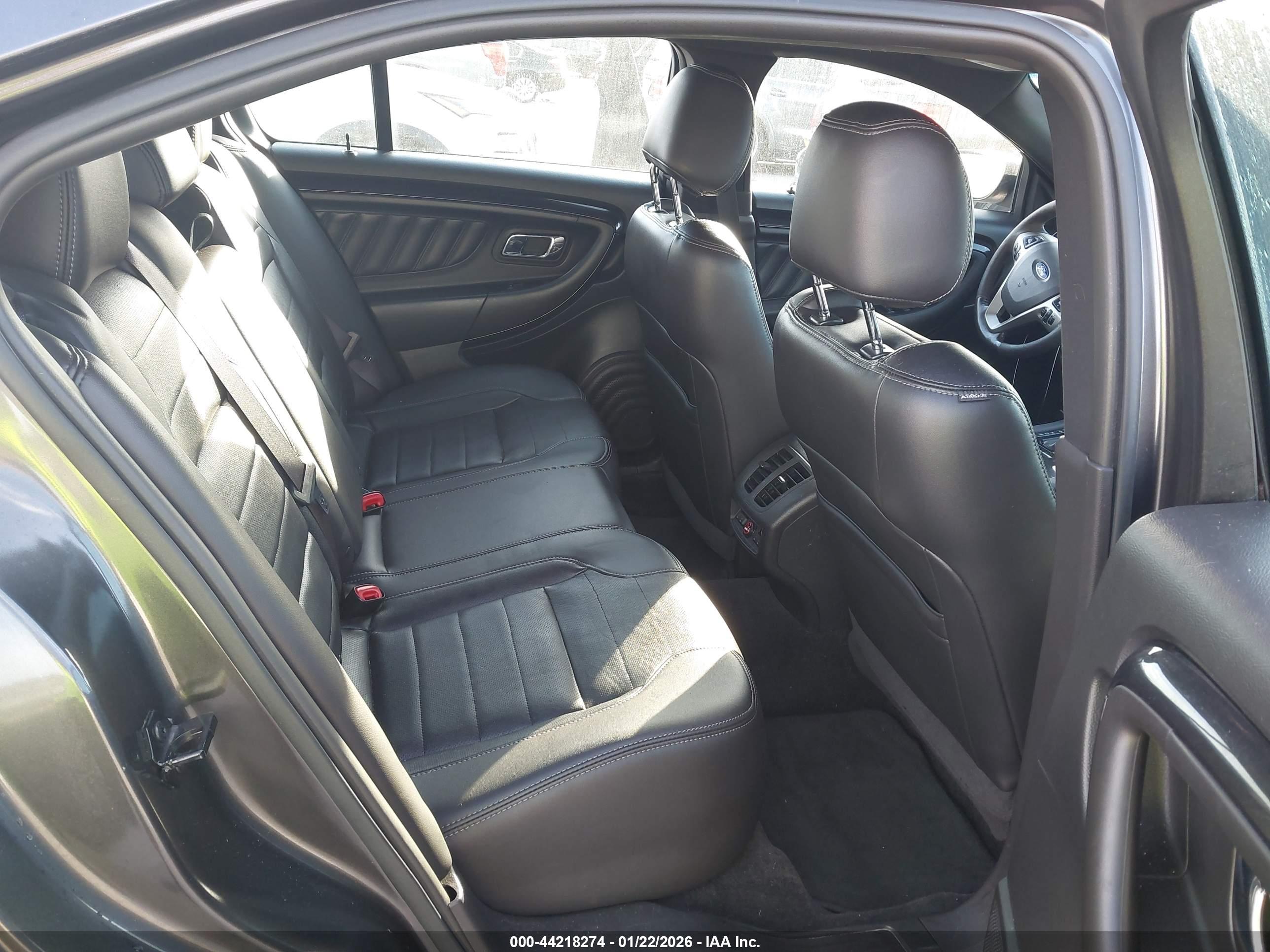 FORD TAURUS image 8