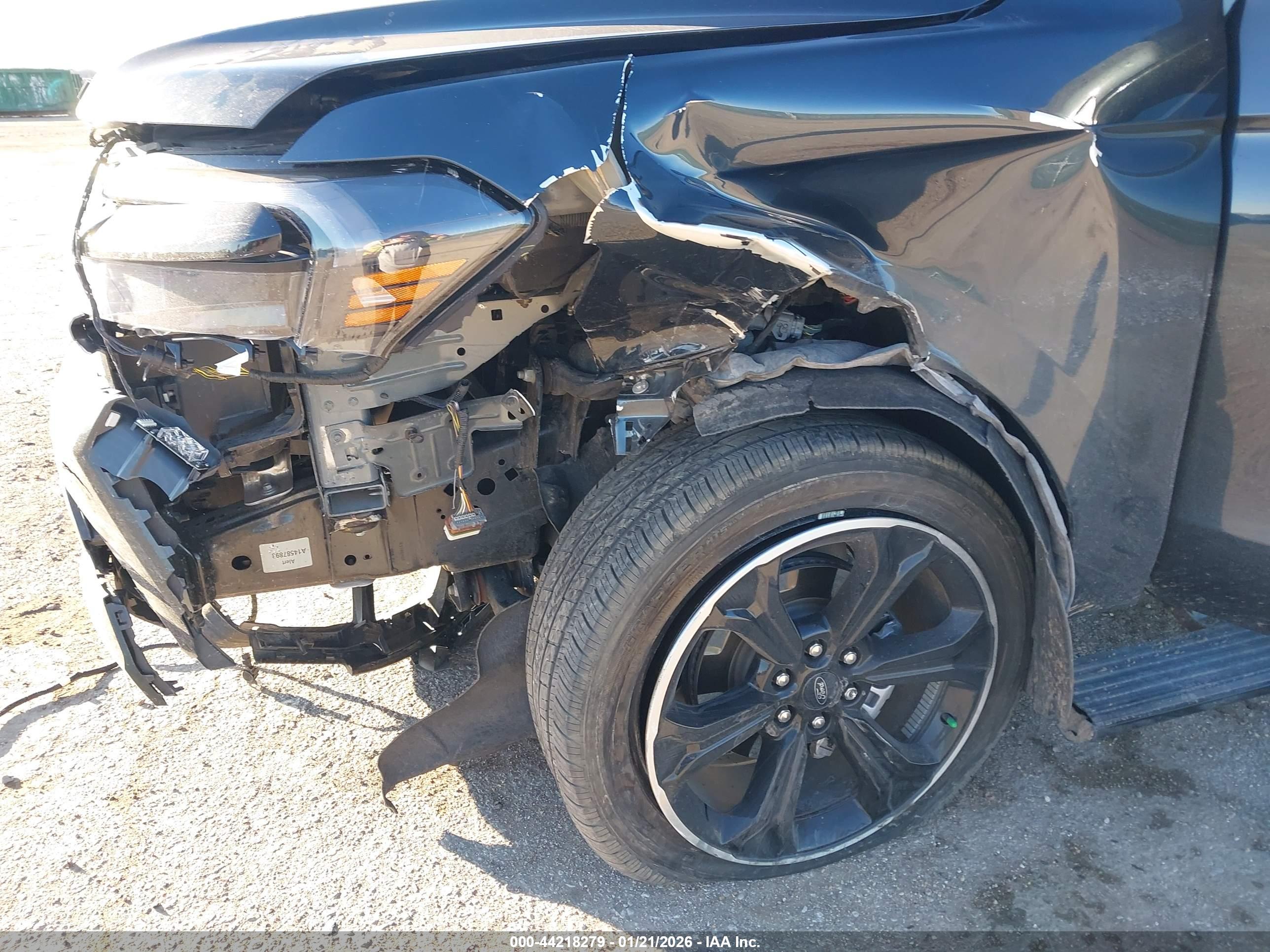 FORD EXPEDITION image 6