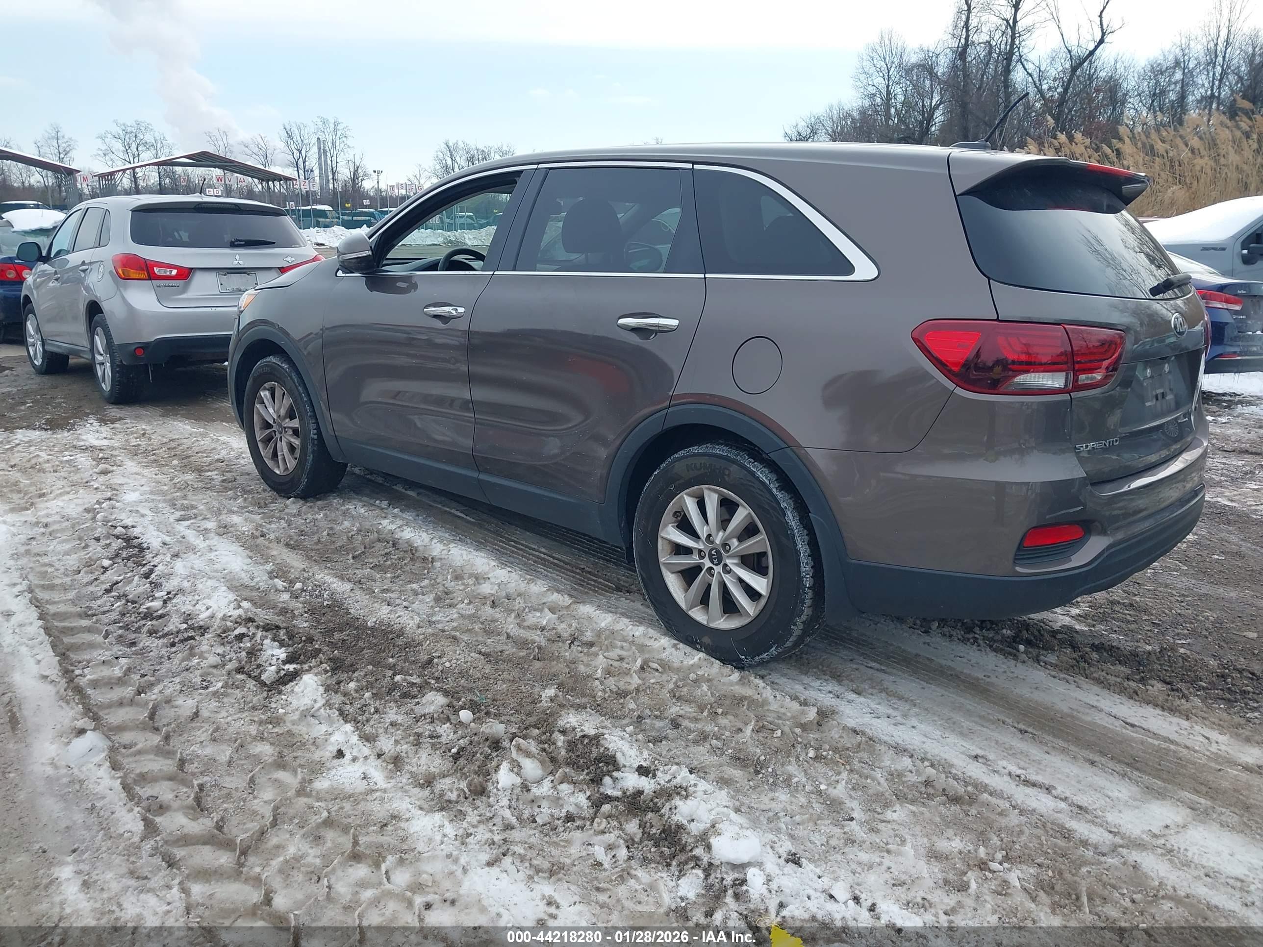 KIA SORENTO image 3