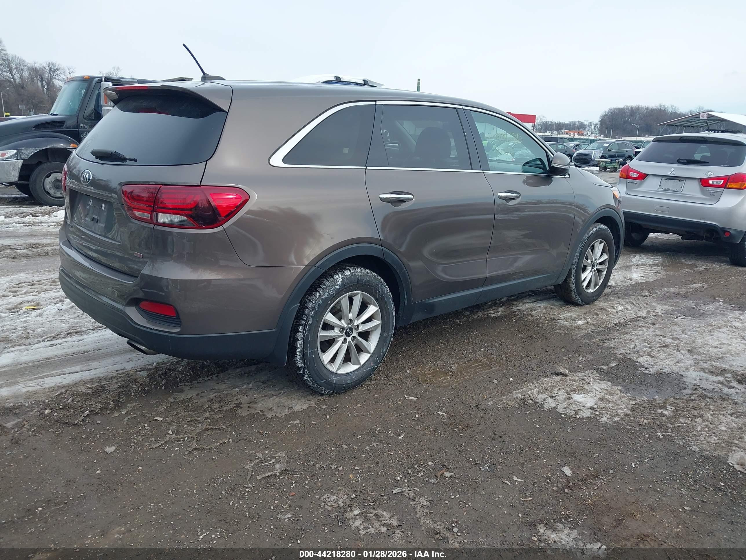 KIA SORENTO image 4
